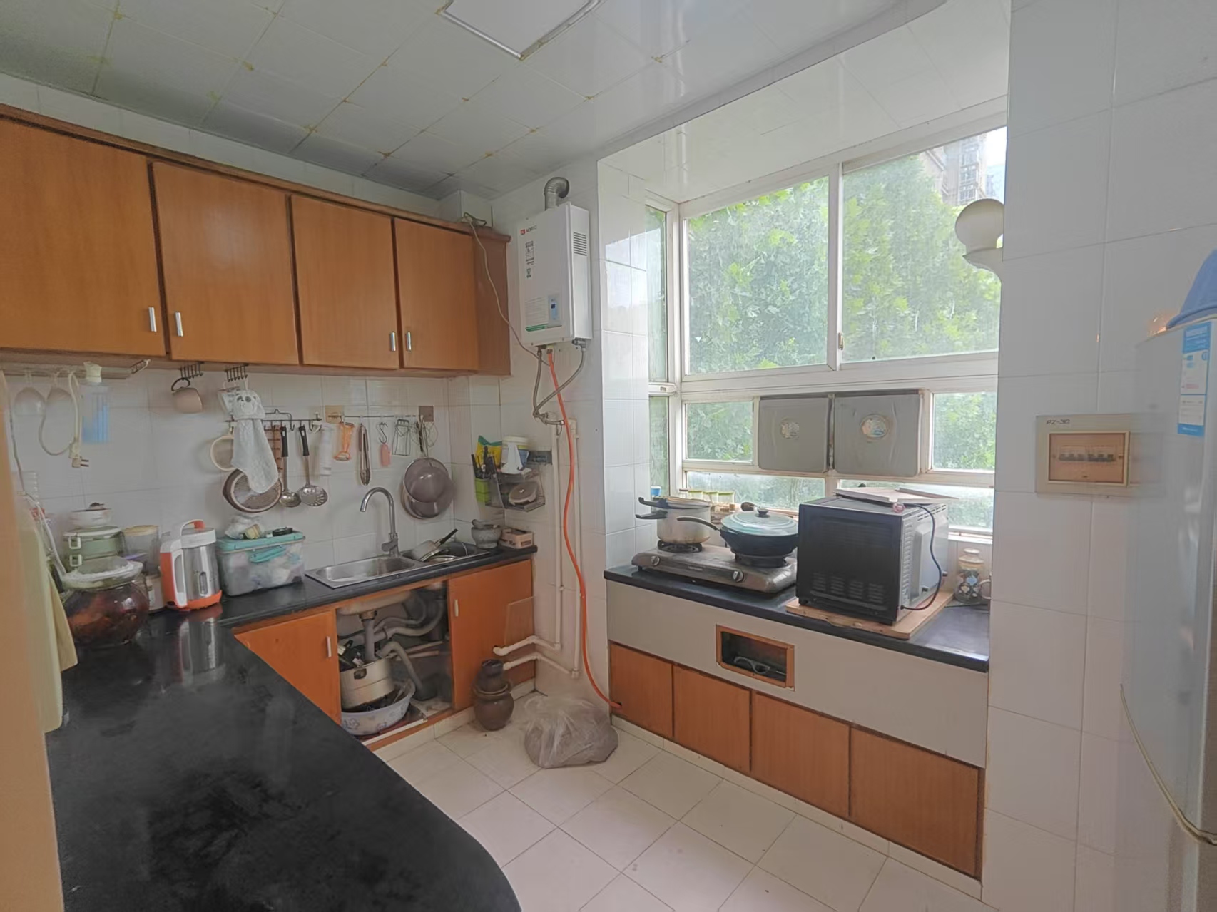 碧翠园石油住宅小区 3室2厅2卫 1700.0元/月 碧翠园石油住宅小区 3室2厅2卫 1700.0元/月室内图