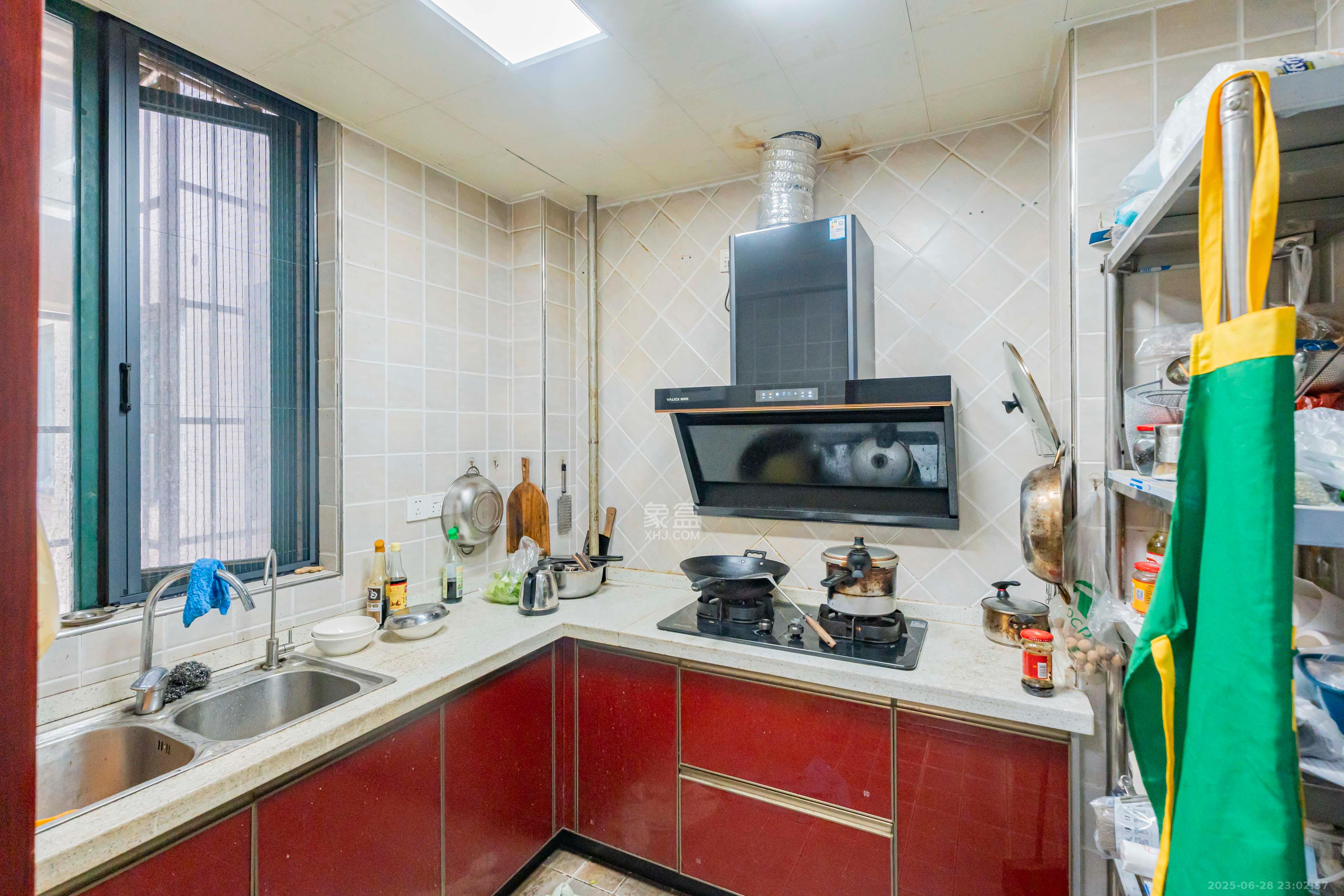 绿洲花园 3室2厅1卫 76.8万 绿洲花园 3室2厅1卫 76.8万厨房