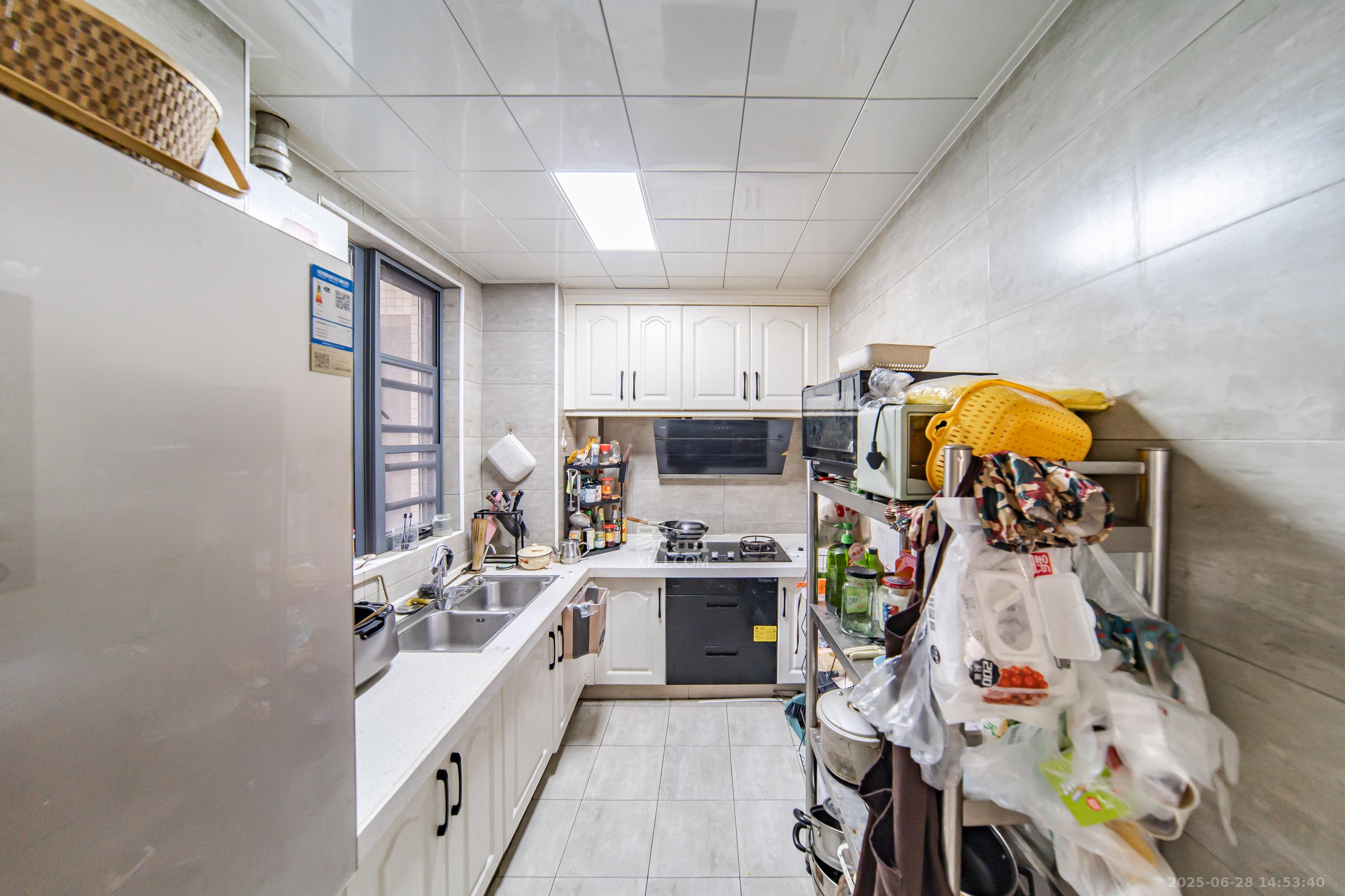 兰亭湾畔 3室2厅1卫 76.8万 兰亭湾畔 3室2厅1卫 76.8万厨房