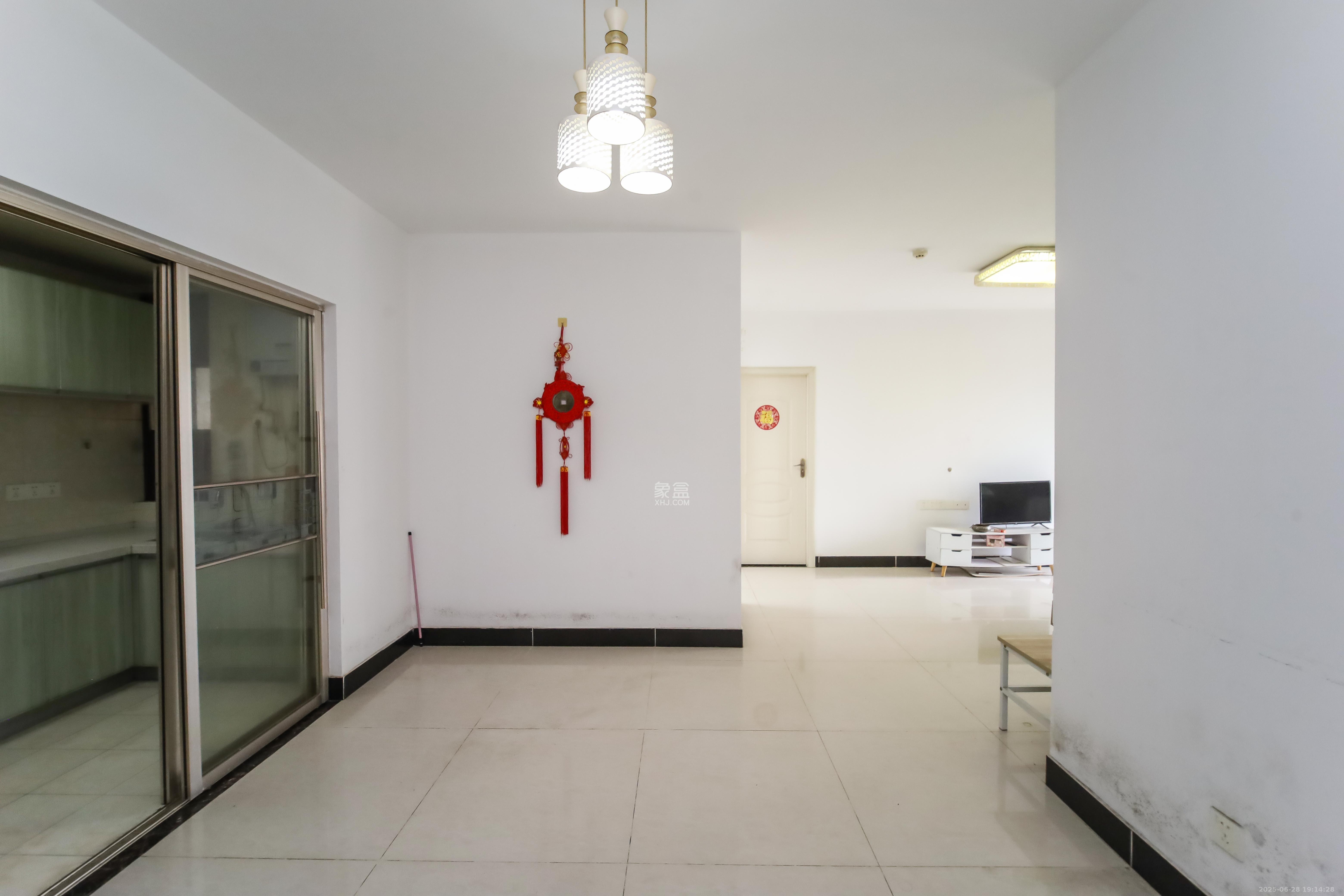 金地格林公馆  3室2厅1卫    86.8万客厅