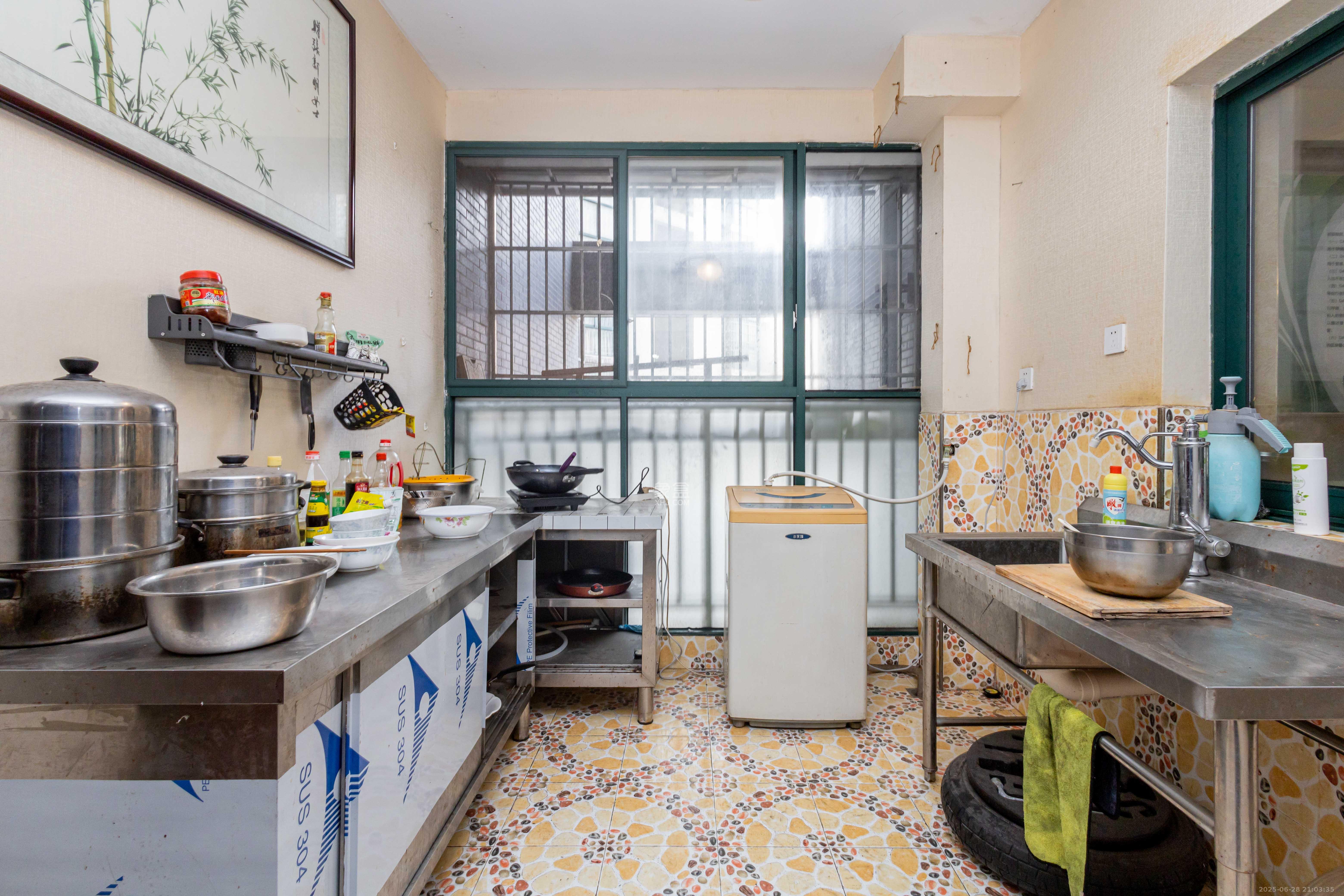 华天LOHO小镇 2室2厅1卫 29.8万 华天LOHO小镇 2室2厅1卫 29.8万厨房