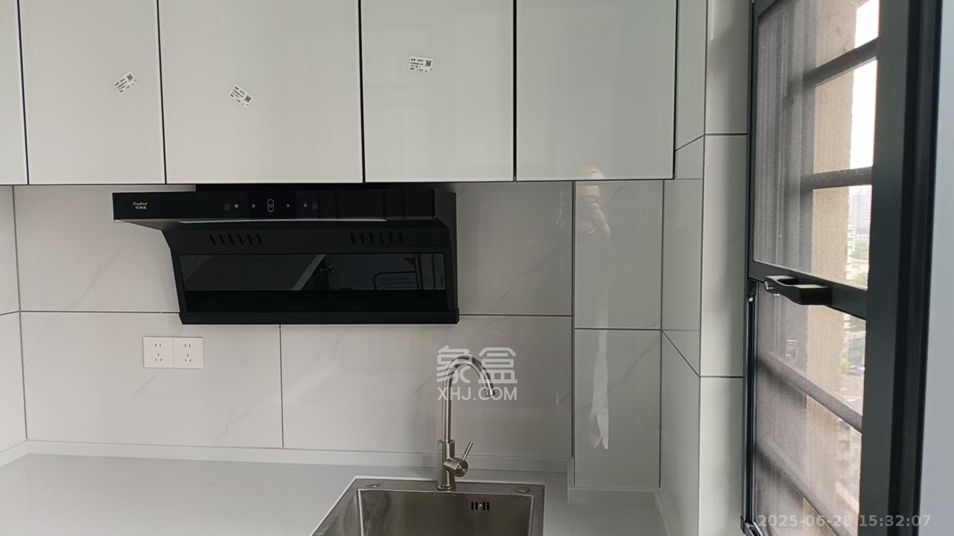 嘉裕大厦  1室1厅1卫   1600.00元/月室内图