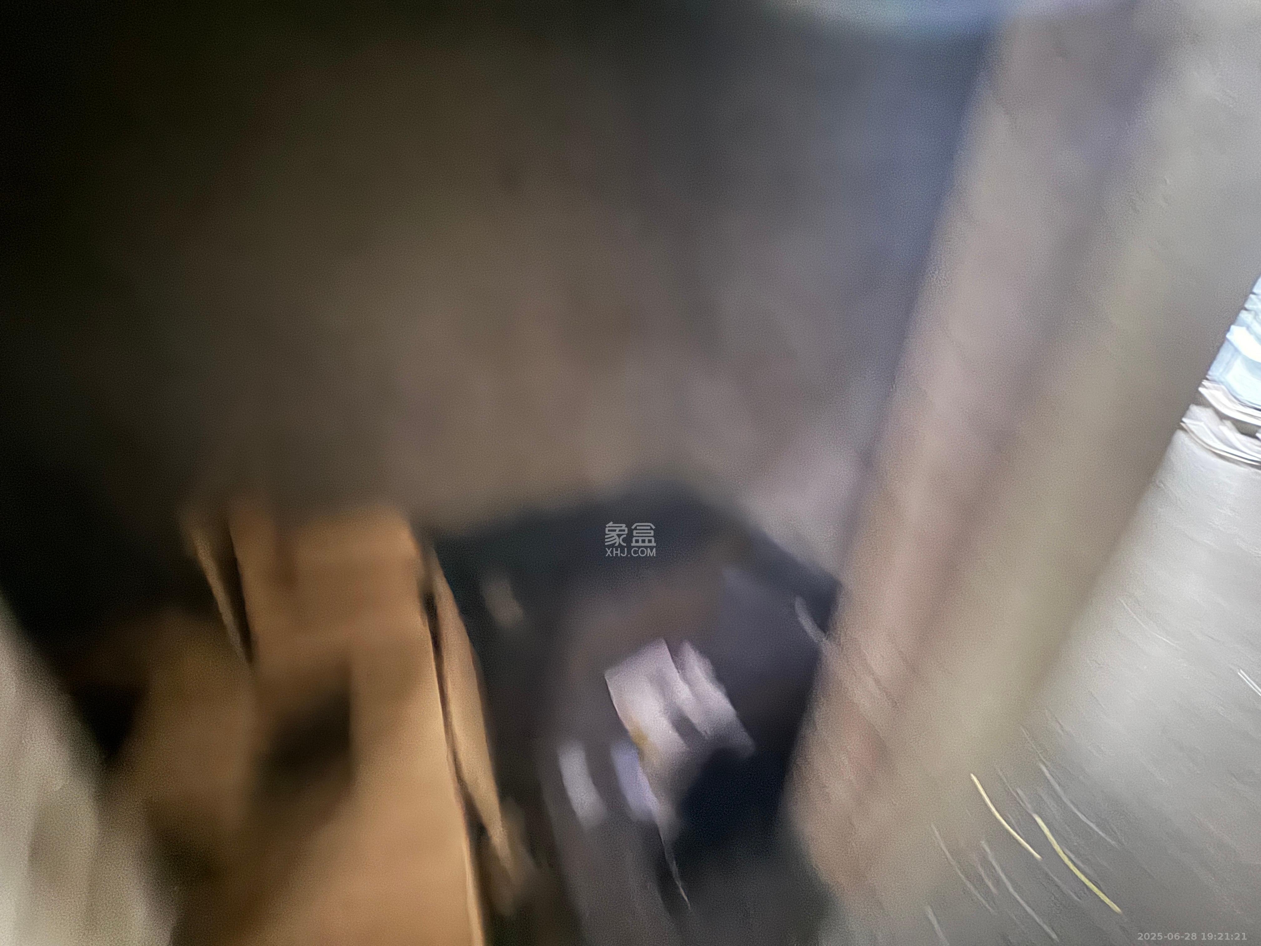 奥克斯滨仕花园(奥克斯洋湖广场/奥克斯中心) 1室0厅1卫 1600.0元/月 奥克斯滨仕花园(奥克斯洋湖广场/奥克斯中心) 1室0厅1卫 1600.0元/月室内图