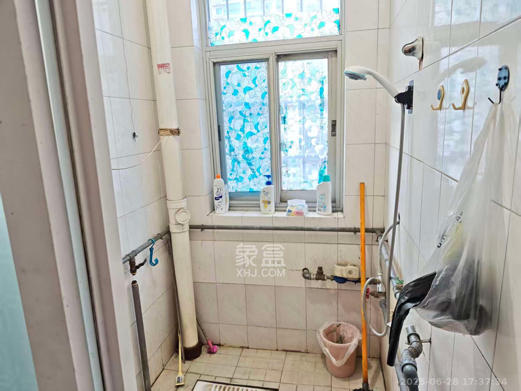 岳麓区教师村 2室2厅1卫 1800.0元/月 岳麓区教师村 2室2厅1卫 1800.0元/月室内图