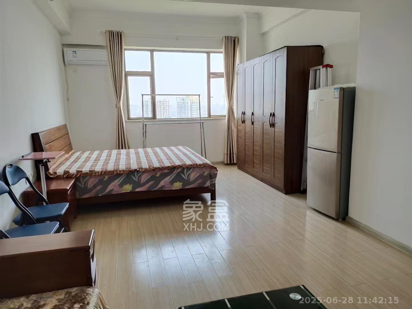 昊天大厦 1室1厅1卫 2000.0元/月 昊天大厦 1室1厅1卫 2000.0元/月室内图