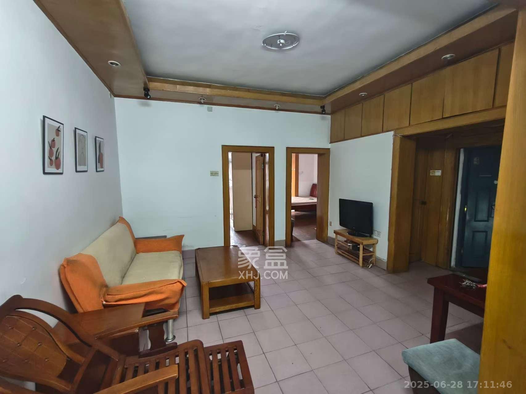 国立投资公司宿舍 2室1厅1卫 1600.0元/月 国立投资公司宿舍 2室1厅1卫 1600.0元/月室内图