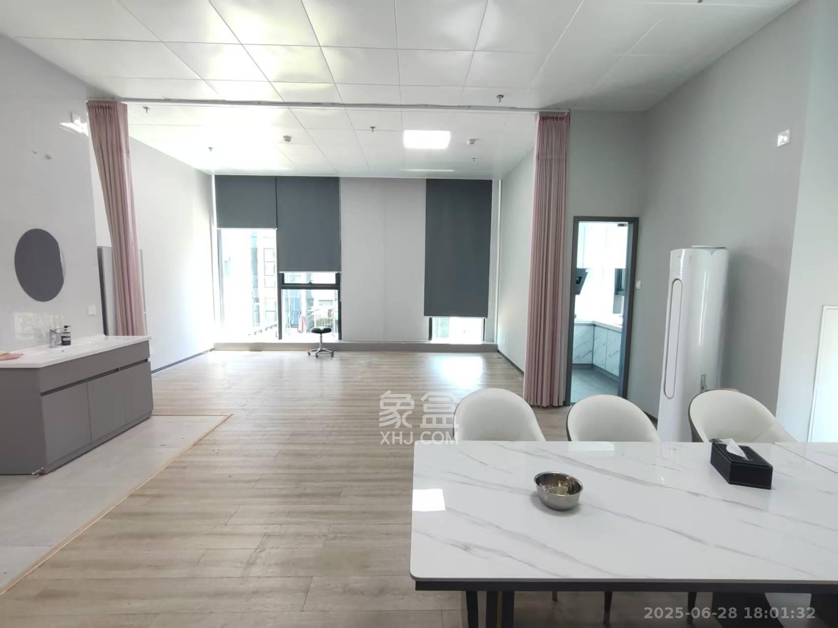 广大商务大厦 1室1厅1卫 3500.0元/月 广大商务大厦 1室1厅1卫 3500.0元/月室内图