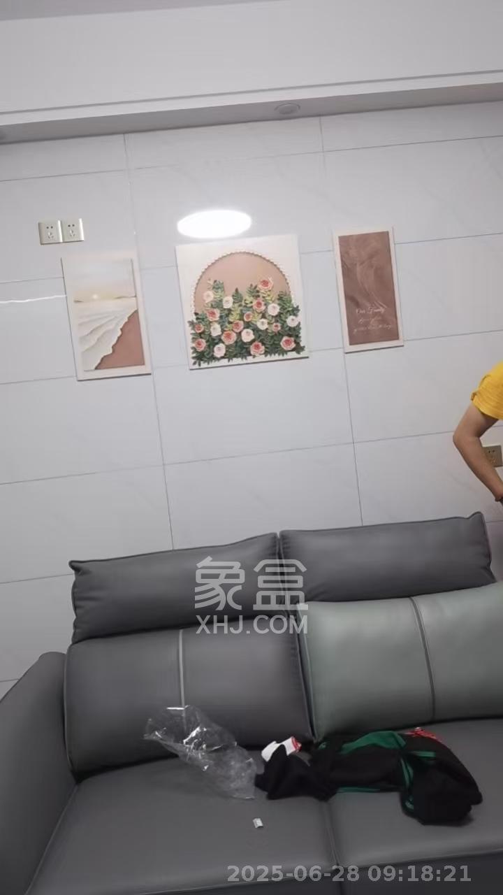 鄱阳汇金中心  1室0厅0卫   1600.00元/月室内图