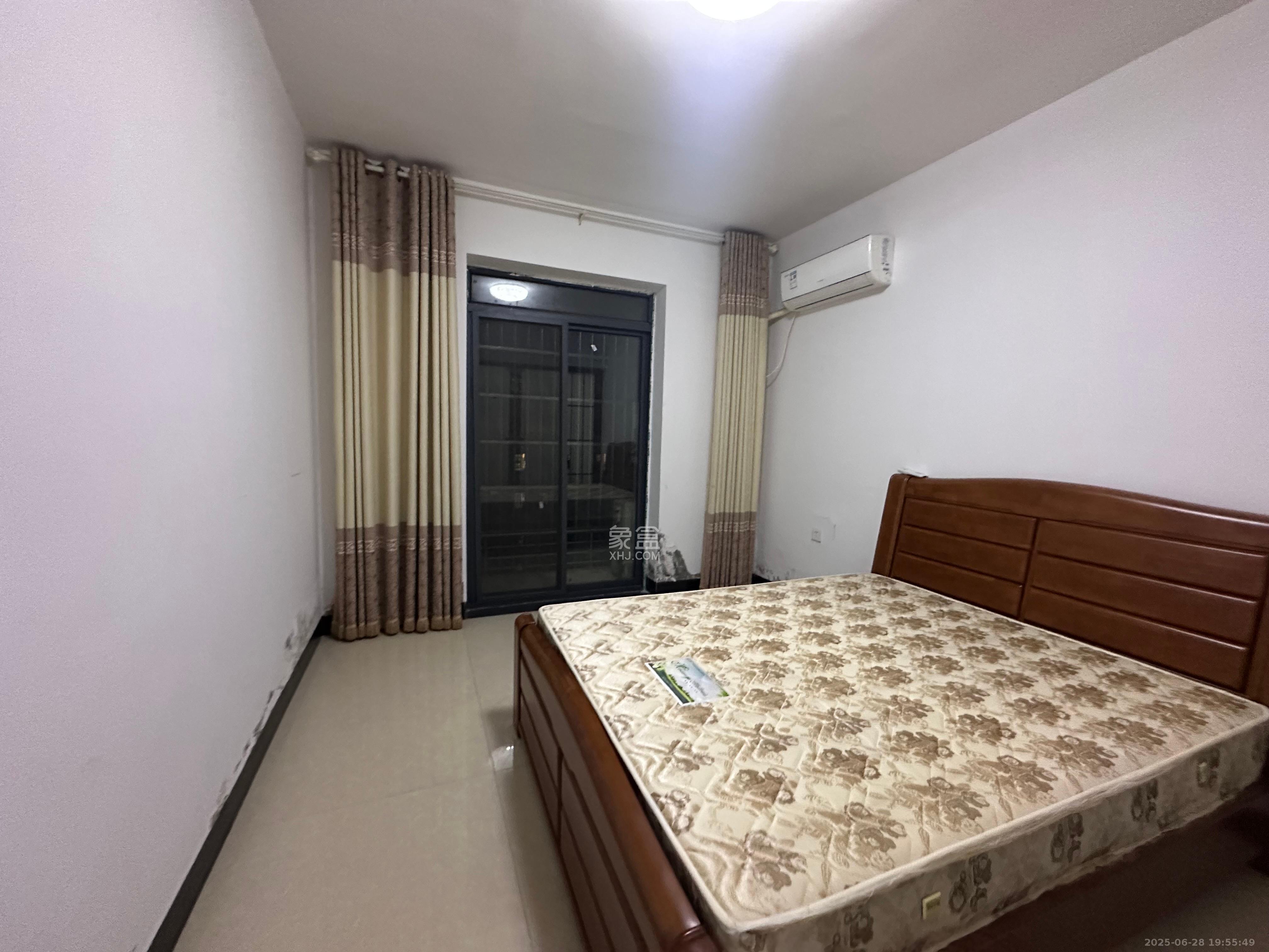 满庭芳小区 3室2厅1卫 2600.0元/月 满庭芳小区 3室2厅1卫 2600.0元/月室内图