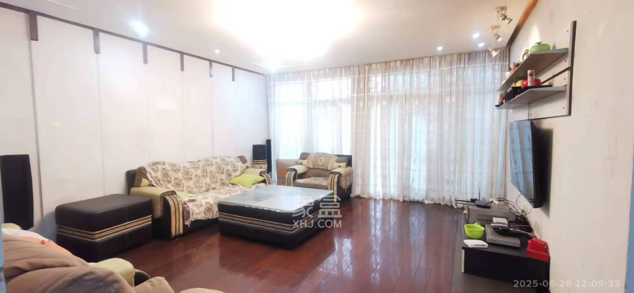 丹桂雅苑  4室2厅2卫    2100.0元/月 丹桂雅苑  4室2厅2卫    2100.0元/月室内图