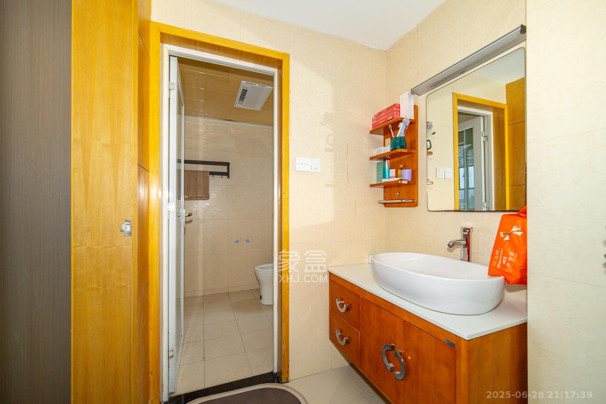 筑梦园 2室2厅1卫 60.6万 筑梦园 2室2厅1卫 60.6万卫生间