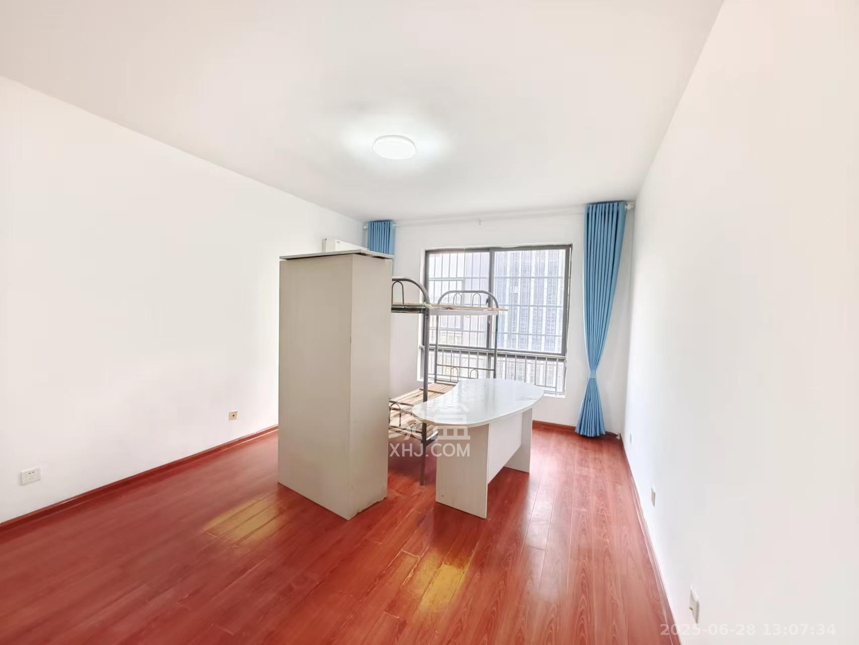 鑫远湘府华城  3室2厅2卫    2700.0元/月 鑫远湘府华城  3室2厅2卫    2700.0元/月室内图