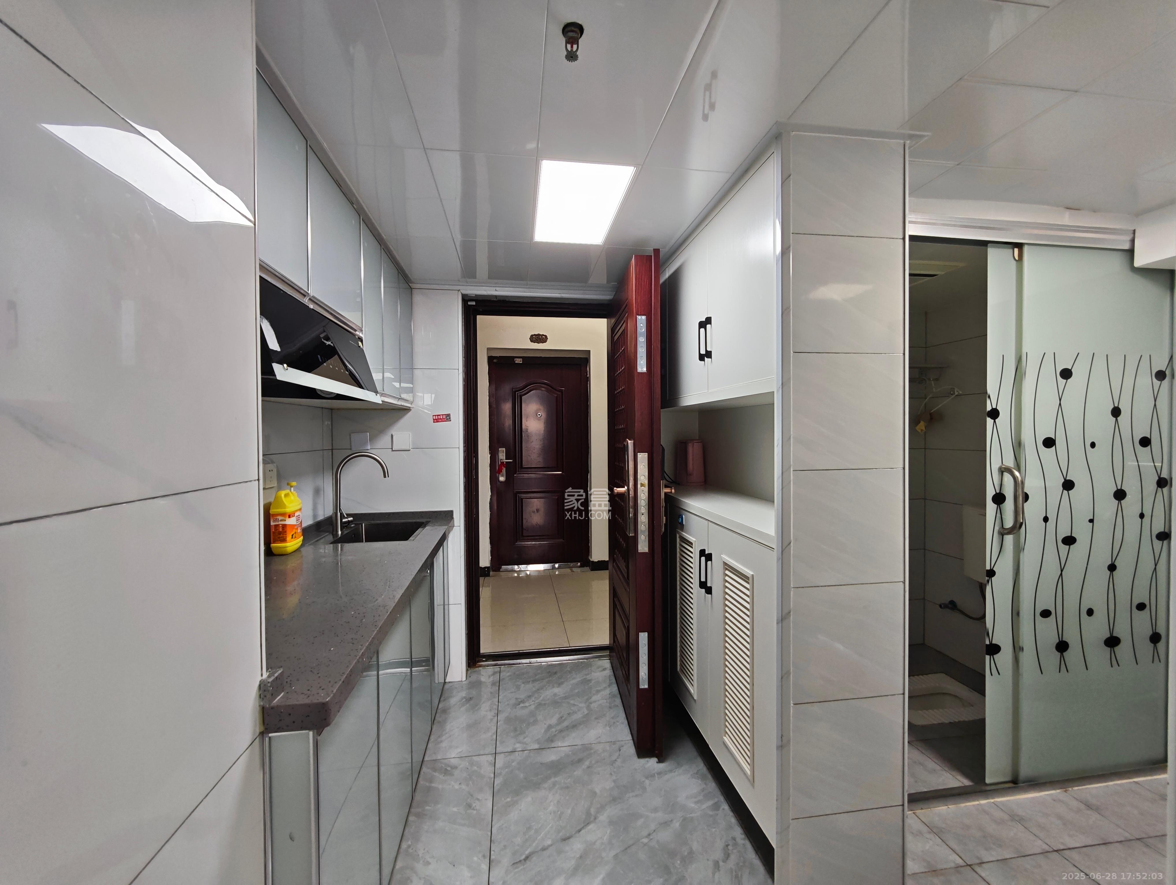 东方美地 2室1厅1卫 2000.0元/月 东方美地 2室1厅1卫 2000.0元/月室内图