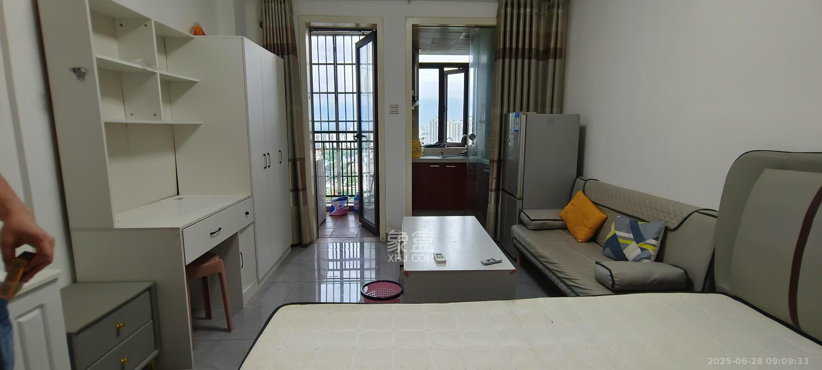 水岸世景  1室0厅1卫   1100.00元/月室内图
