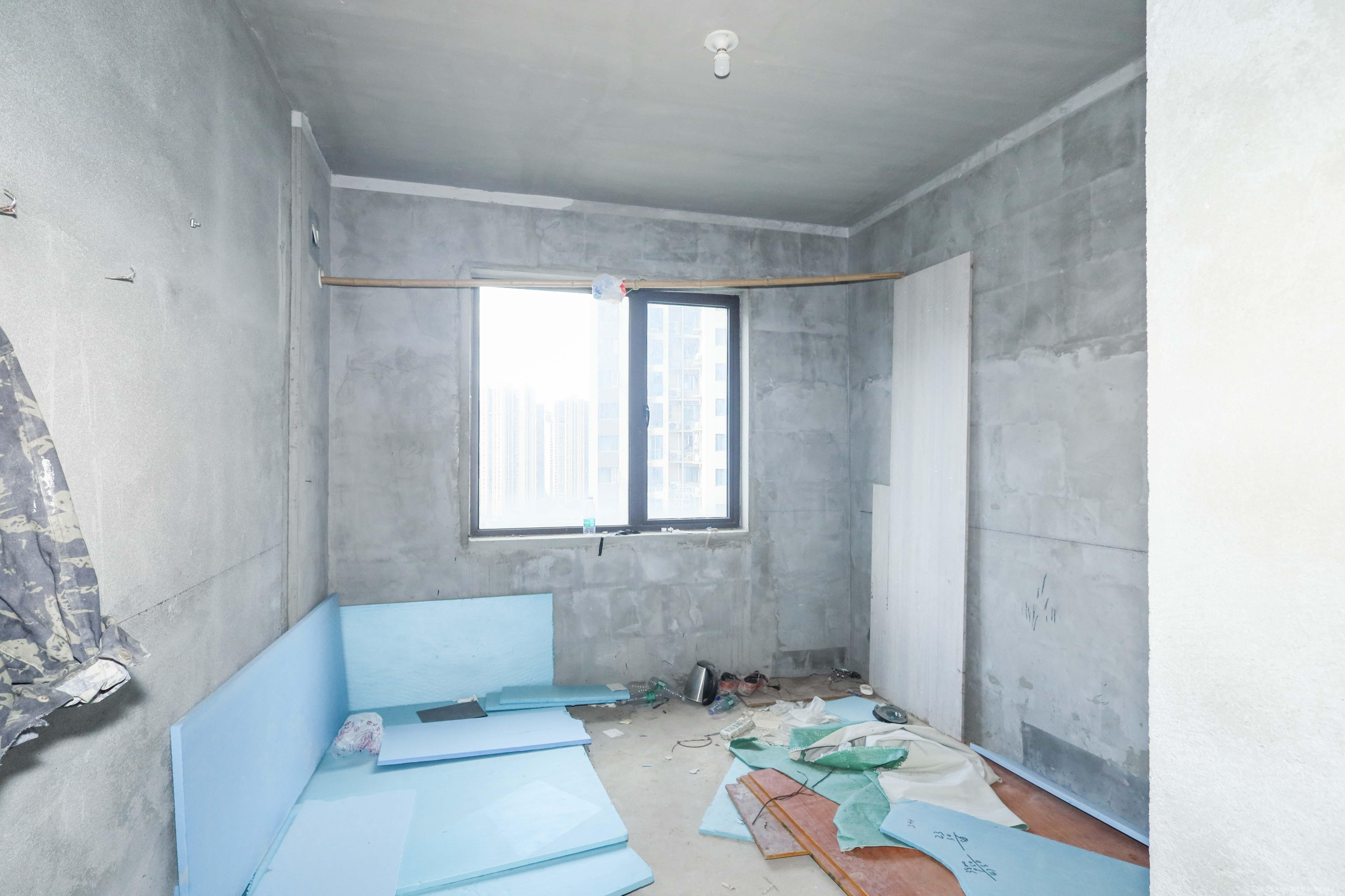 中国铁建梅溪青秀二期  4室2厅2卫   136.00万卧室