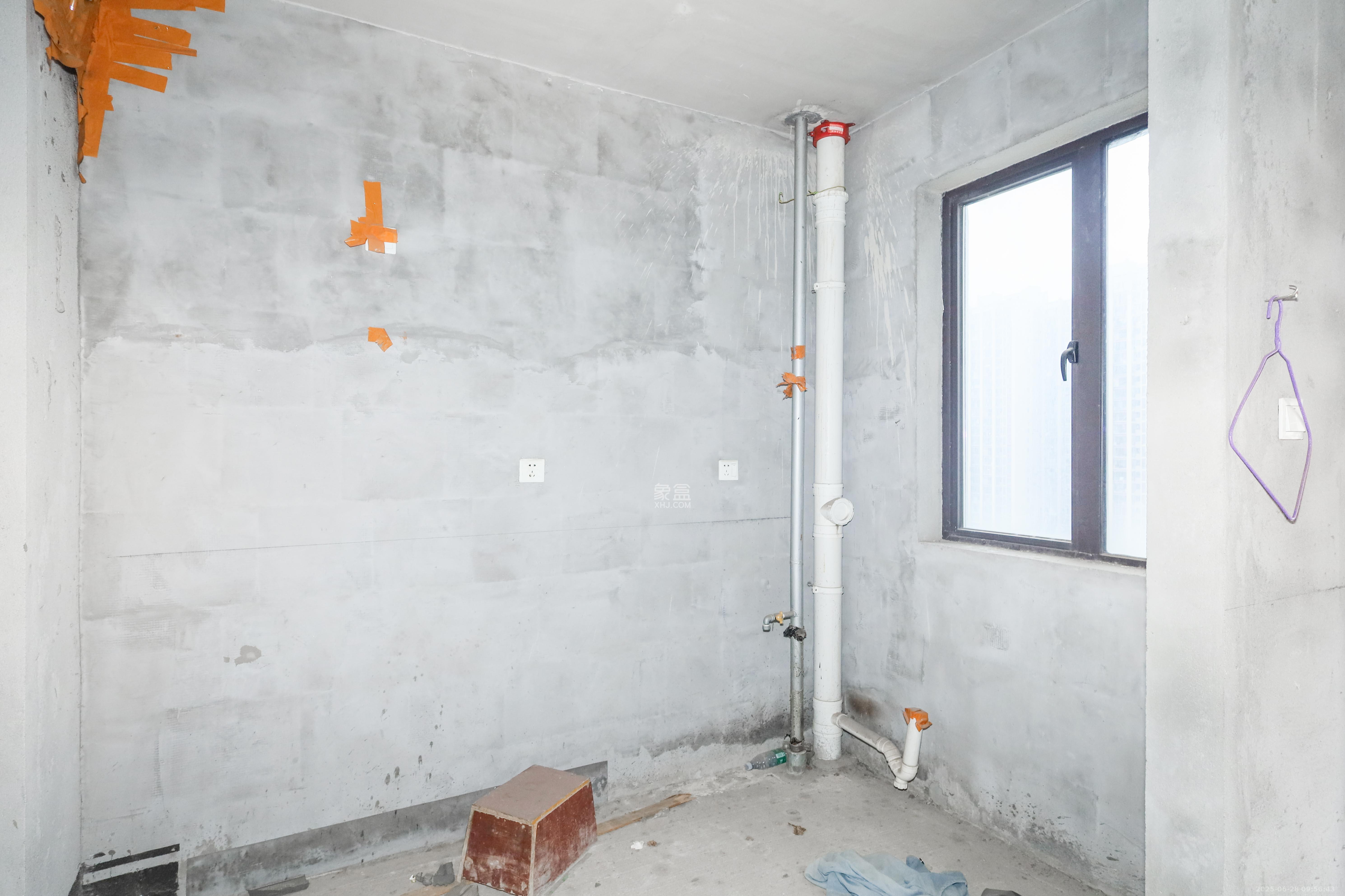 中国铁建梅溪青秀二期  4室2厅2卫   136.00万厨房