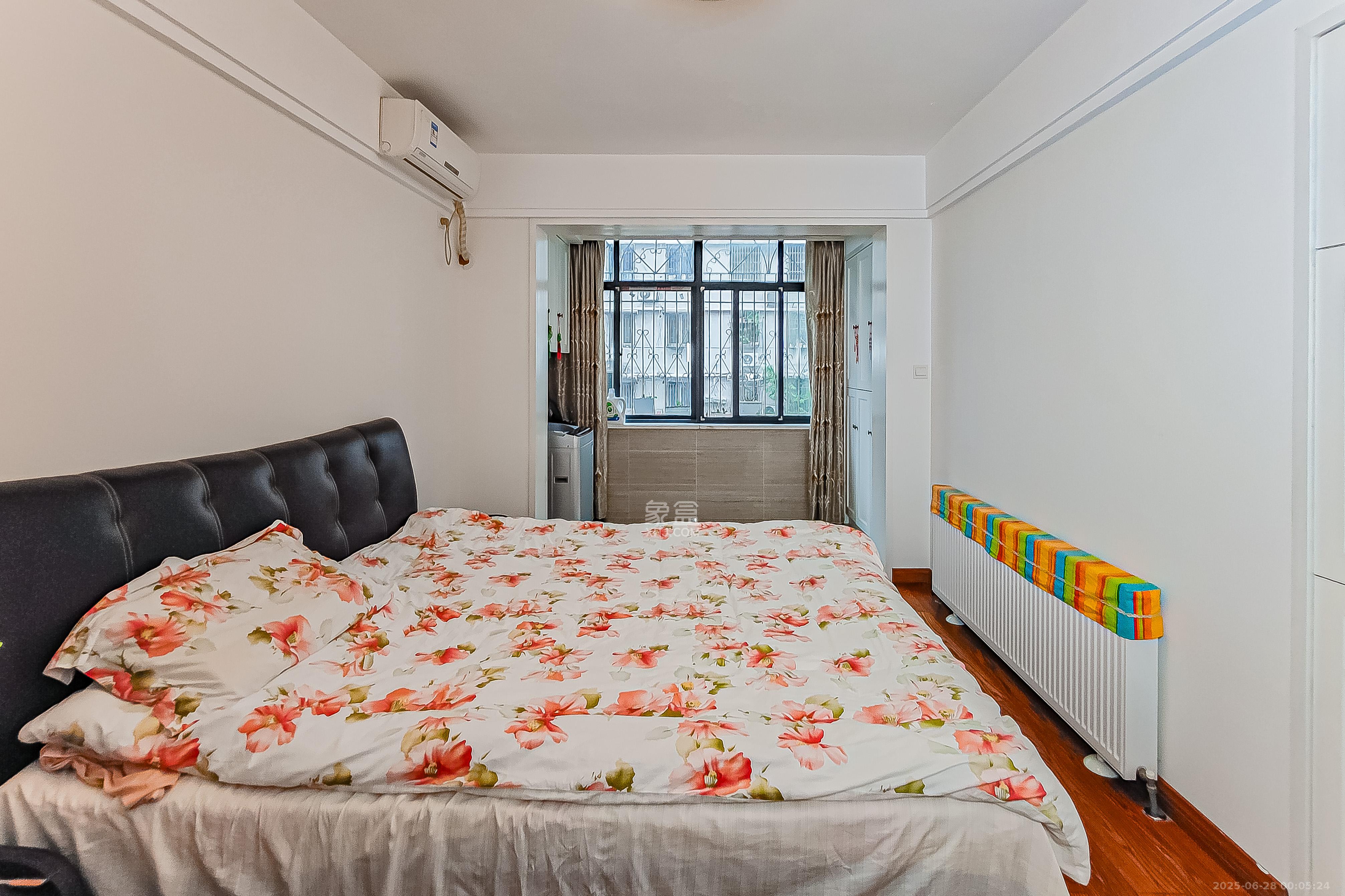 红旗雅居 3室2厅2卫 88.0万 红旗雅居 3室2厅2卫 88.0万卧室