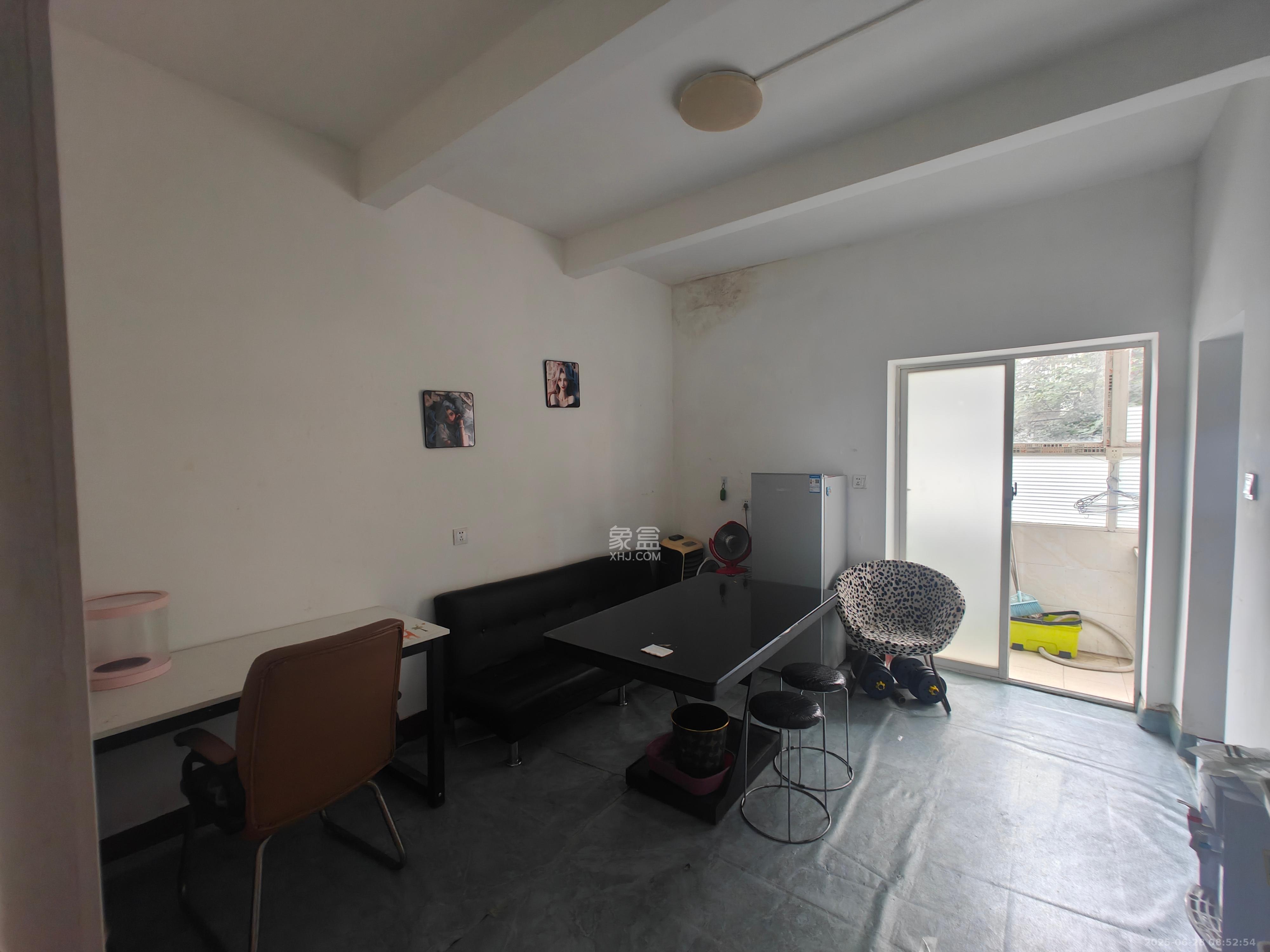 寿星街社区  2室1厅1卫   1350.00元/月