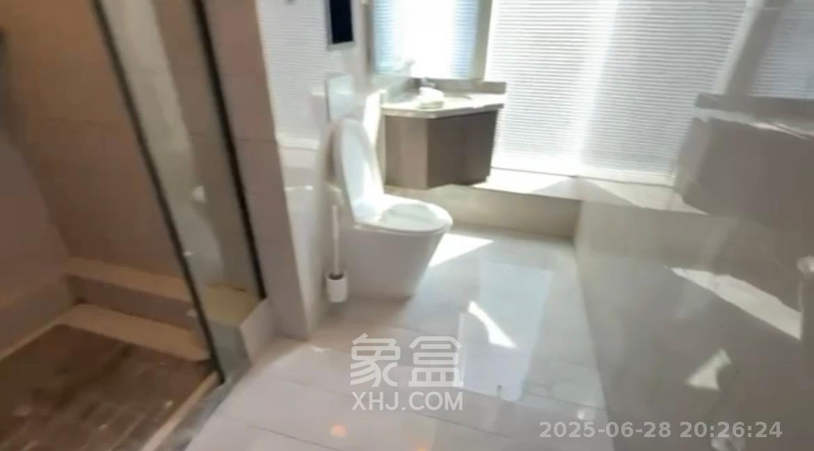 敬天广场  2室1厅1卫   4200.00元/月室内图