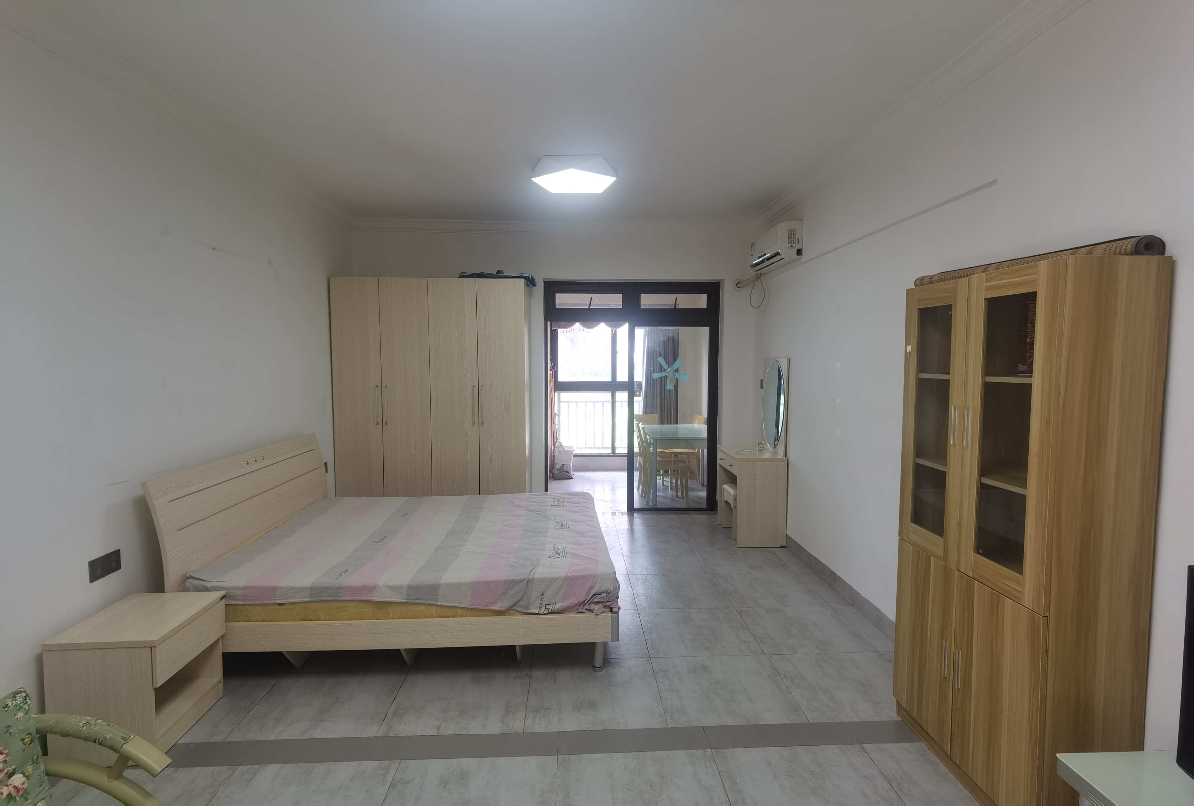 国贸城市花园 1室0厅1卫 2200.0元/月 国贸城市花园 1室0厅1卫 2200.0元/月室内图