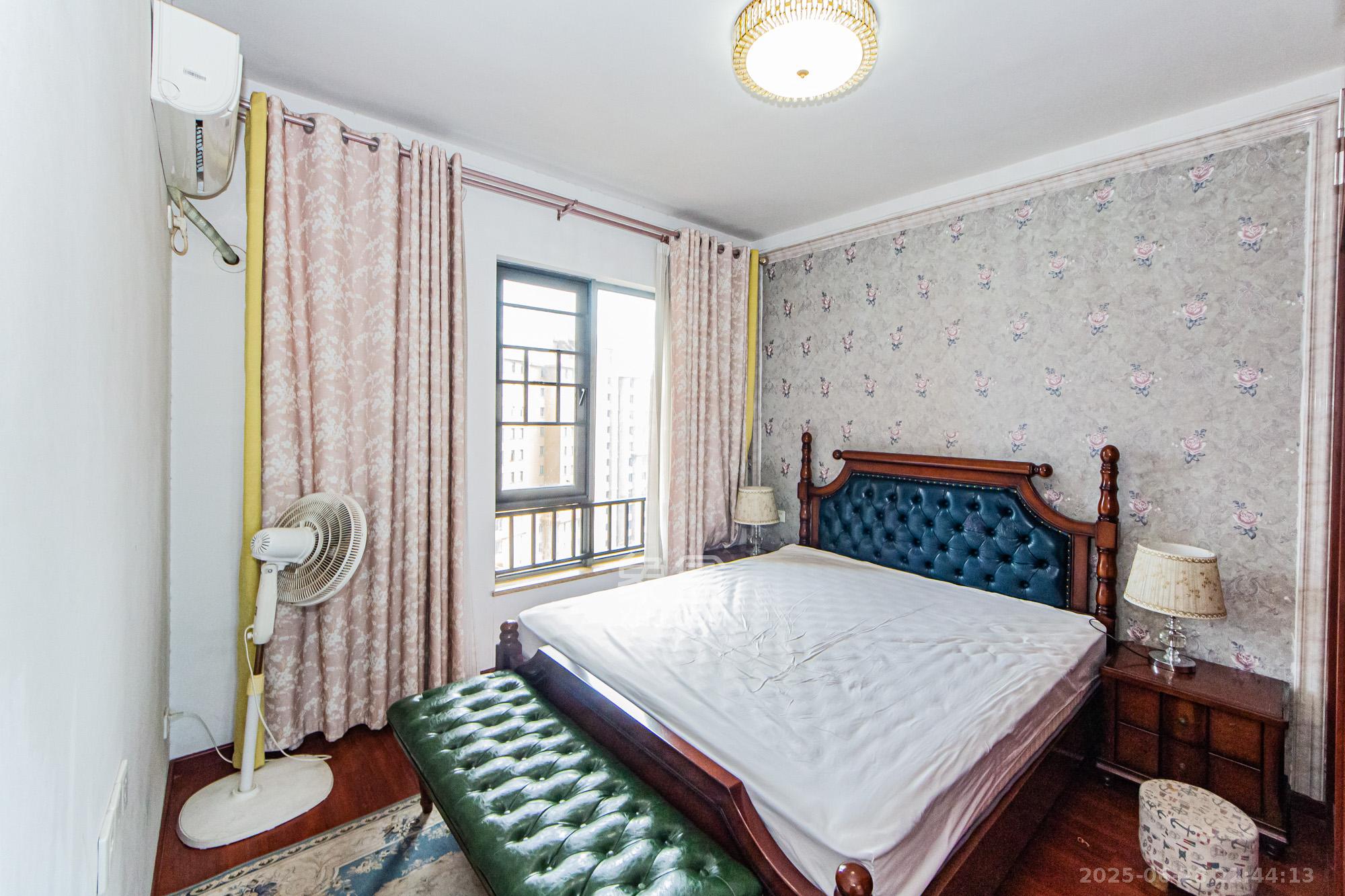 珠江郦城公园1号  3室2厅1卫    148.0万 珠江郦城公园1号  3室2厅1卫    148.0万卧室