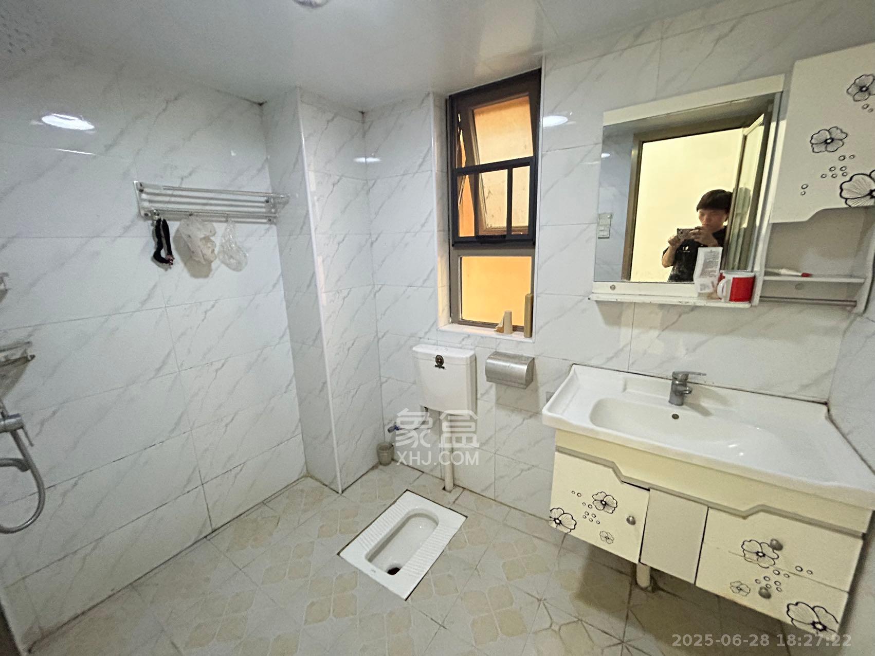 怡海星城 3室2厅2卫 2000.0元/月 怡海星城 3室2厅2卫 2000.0元/月室内图