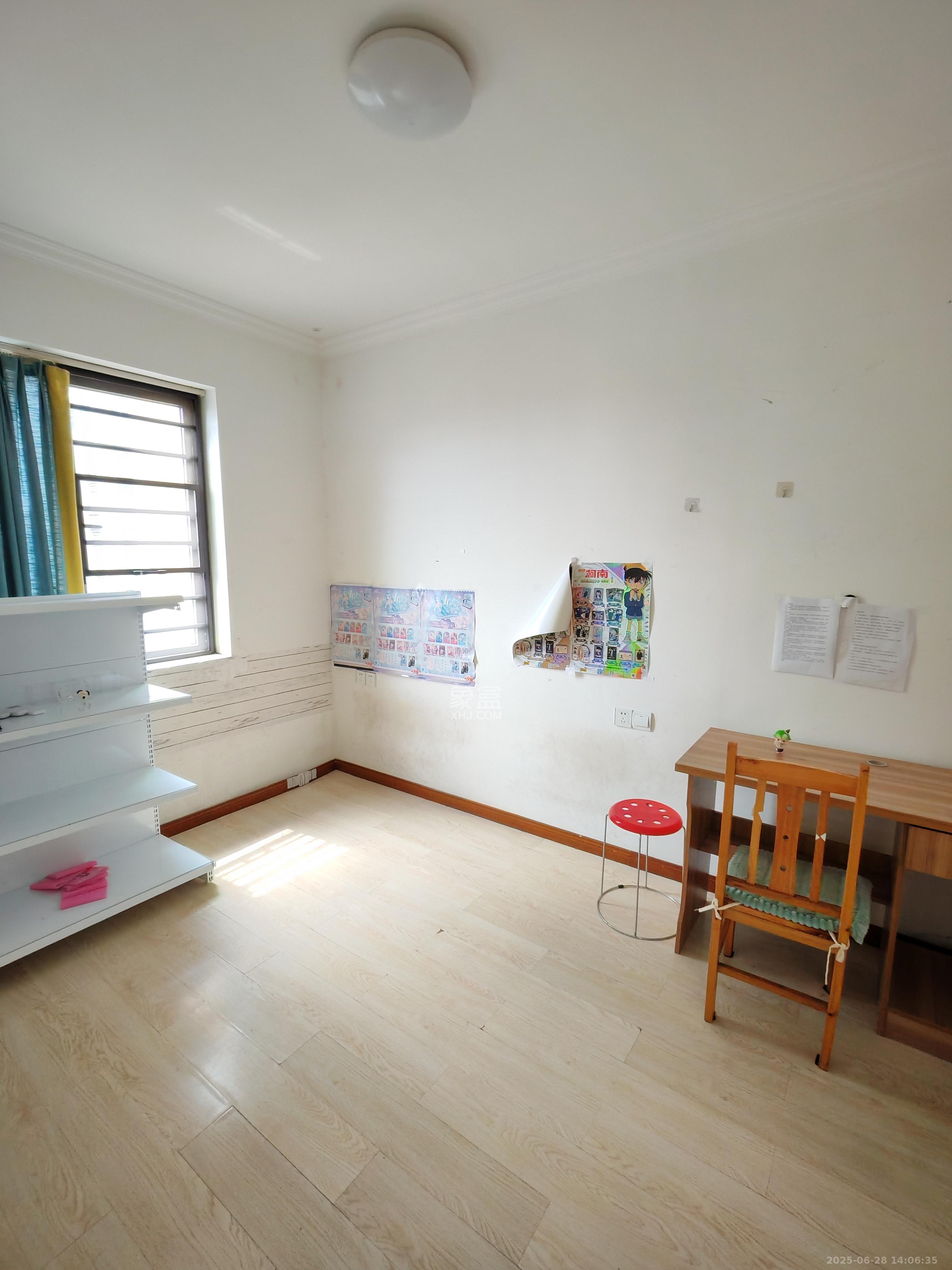 雨花公馆(紫苔名苑) 3室2厅2卫 2600.0元/月 雨花公馆(紫苔名苑) 3室2厅2卫 2600.0元/月室内图