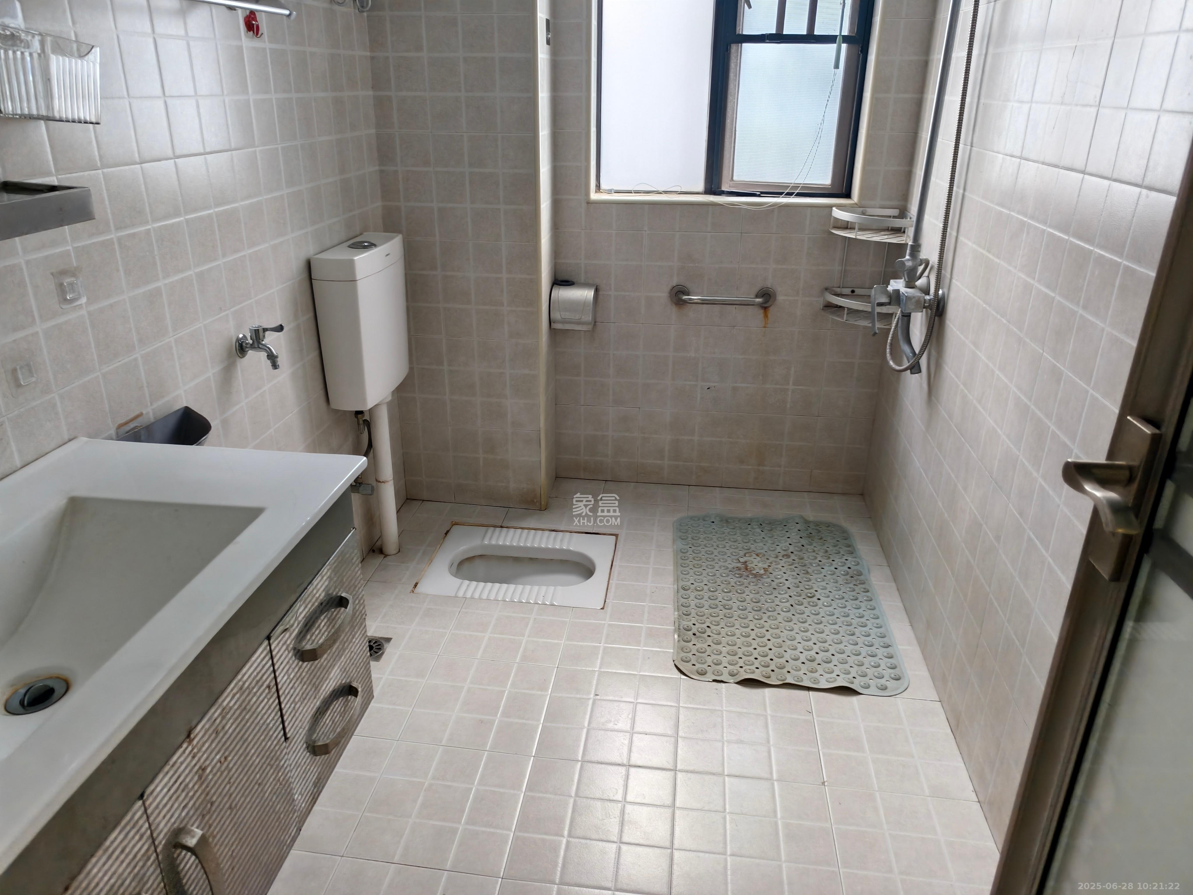 兴威帕克水岸  3室2厅2卫   2800.00元/月室内图