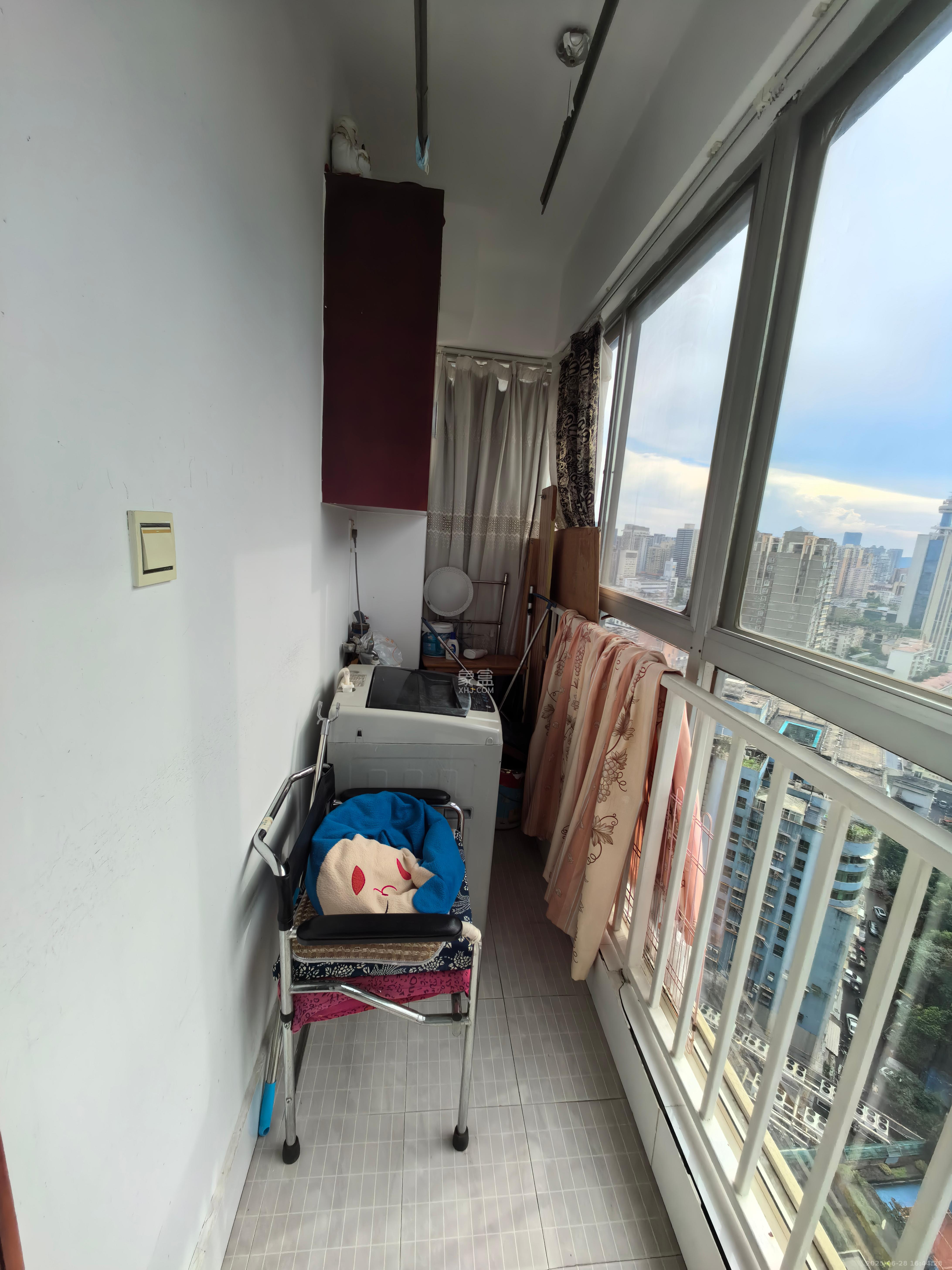 东方新世界  2室2厅2卫   2500.00元/月室内图