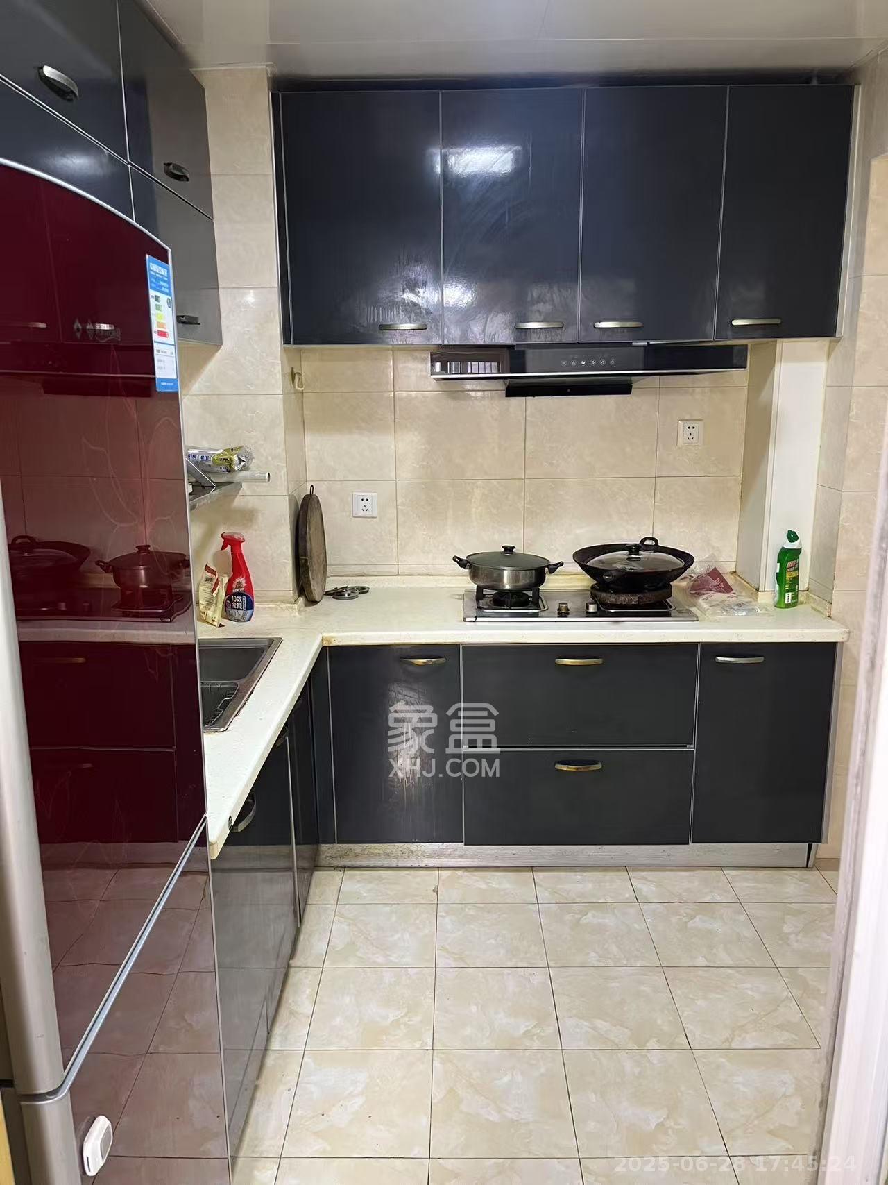 都市馨园  2室2厅1卫    2200.0元/月 都市馨园  2室2厅1卫    2200.0元/月室内图