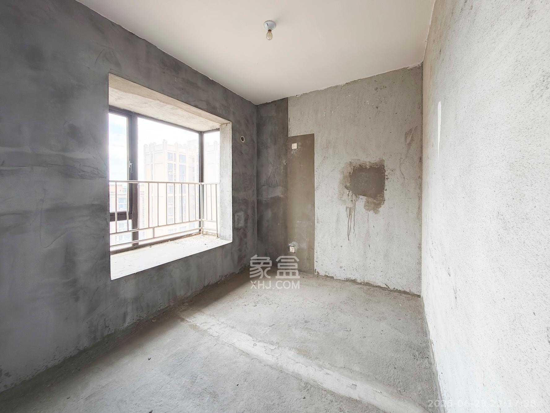 鸿邦国际城  3室2厅2卫    80.0万卧室