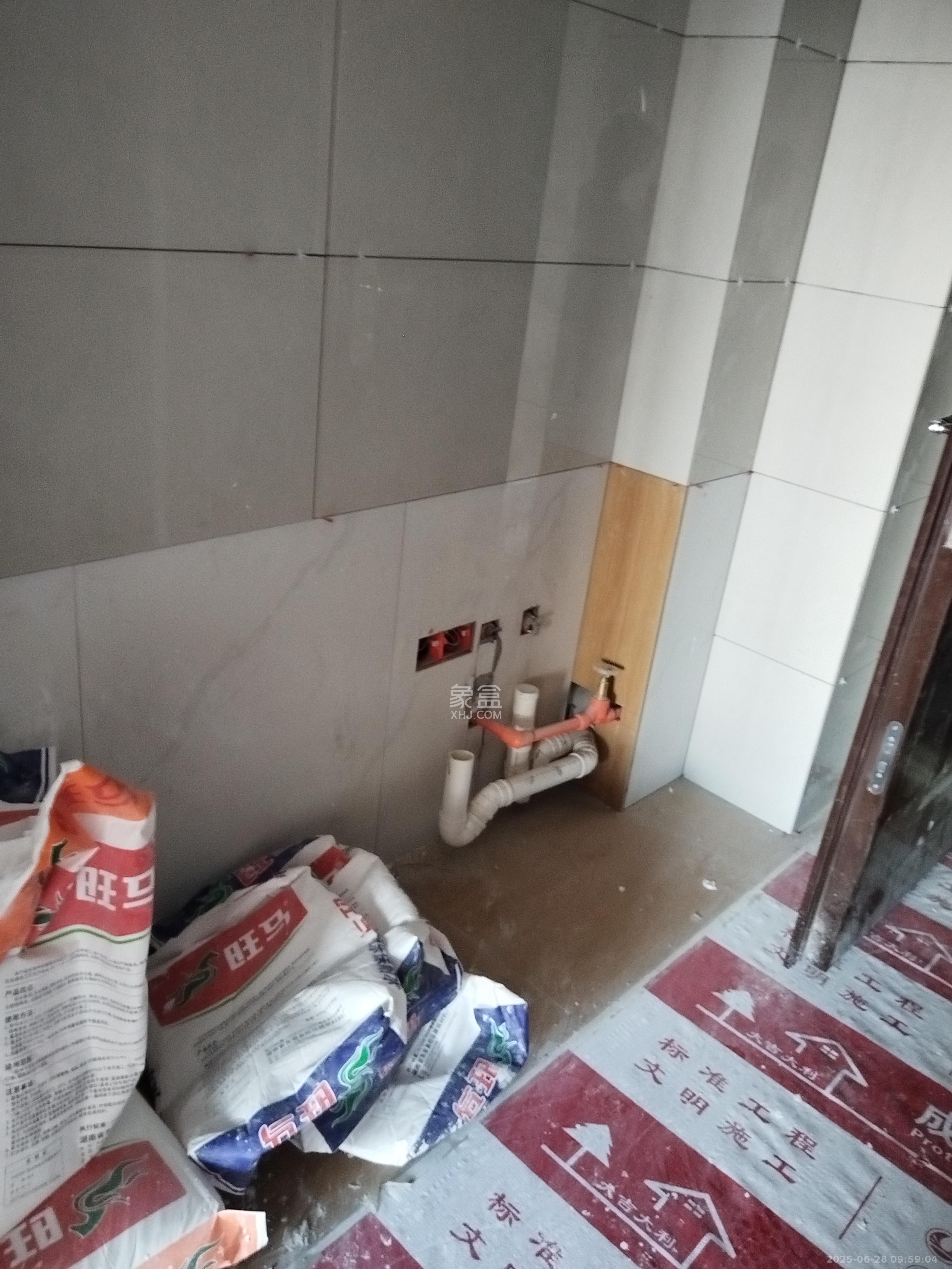 中海珑悦府  1室1厅1卫   1500.00元/月室内图