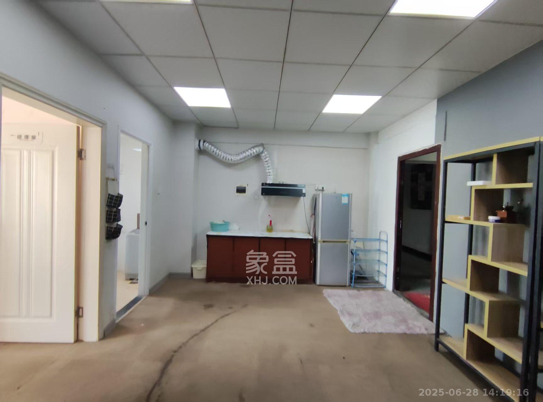 鸿铭中心 1室1厅1卫 1600.0元/月 鸿铭中心 1室1厅1卫 1600.0元/月室内图