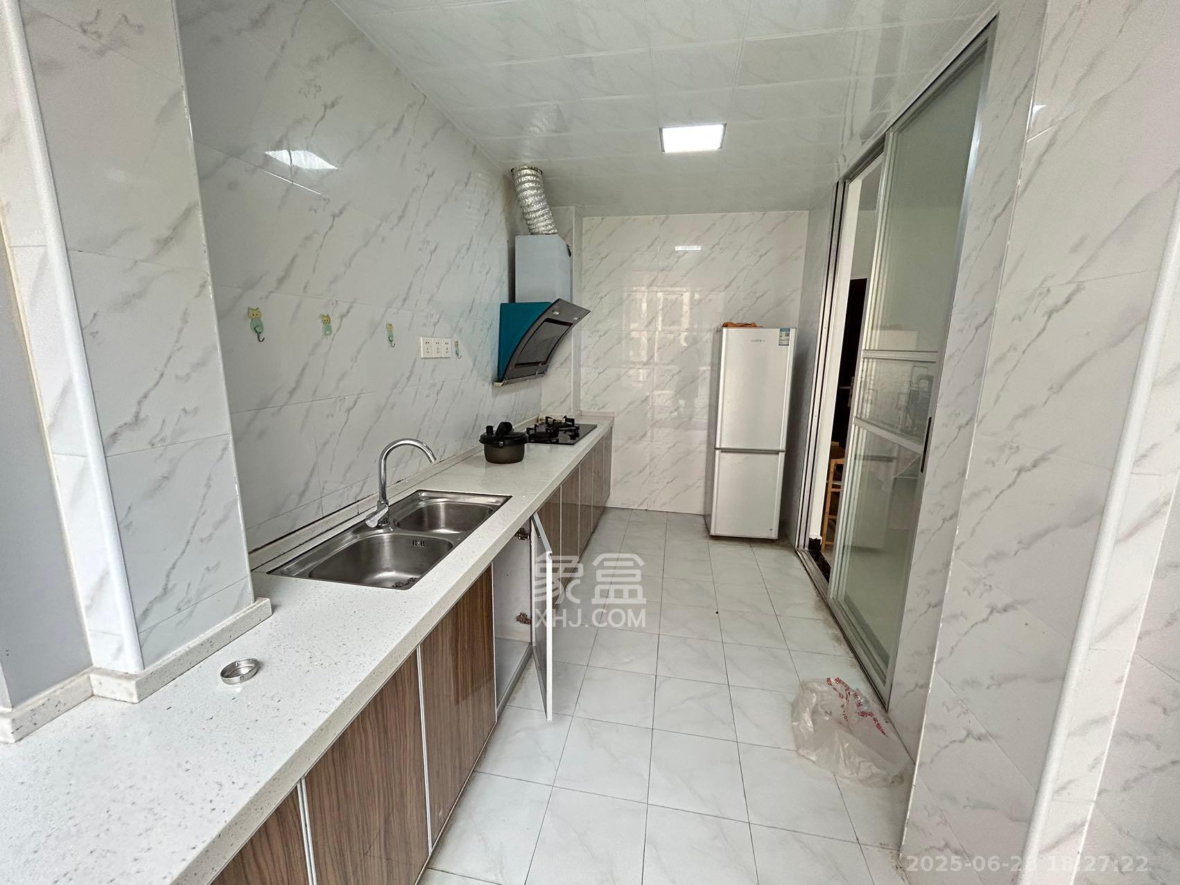 怡海星城 3室2厅2卫 2000.0元/月 怡海星城 3室2厅2卫 2000.0元/月室内图