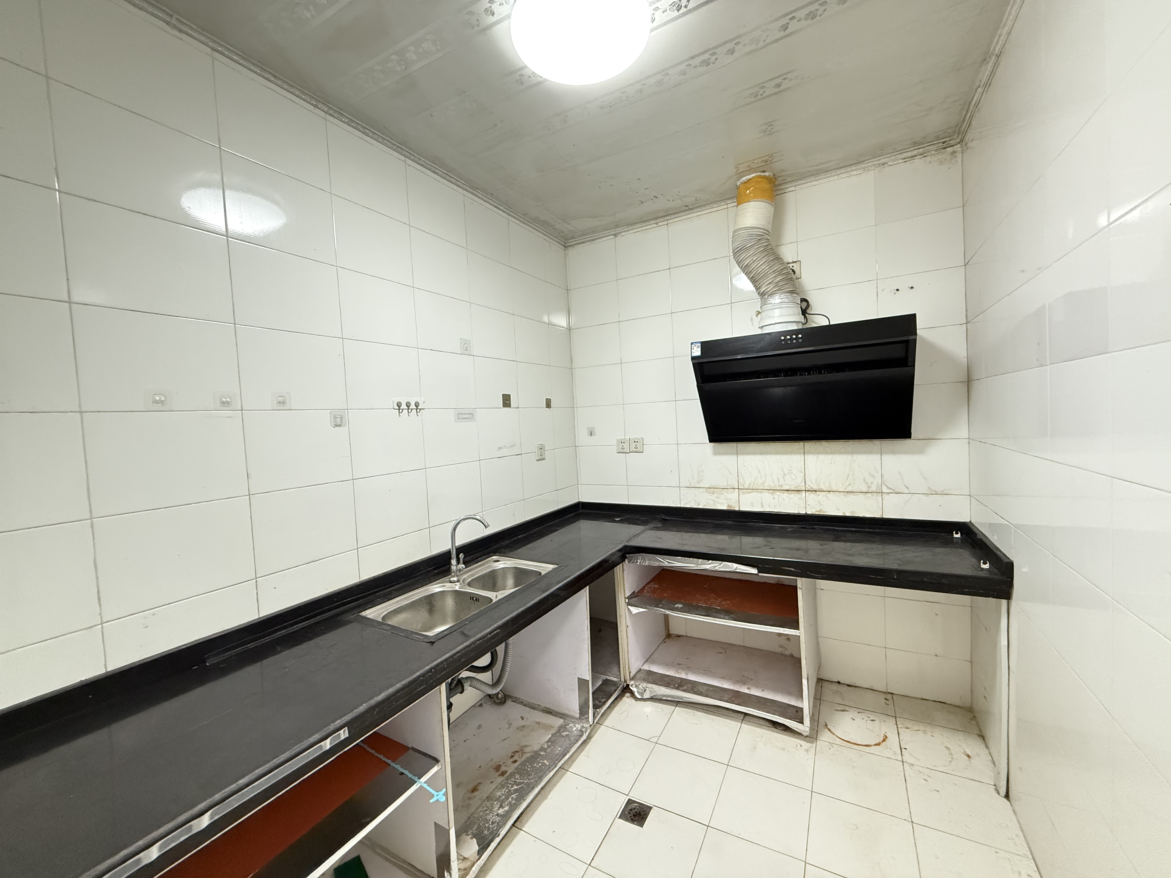 吉兴雅苑 2室2厅1卫 100.0万 吉兴雅苑 2室2厅1卫 100.0万室内图