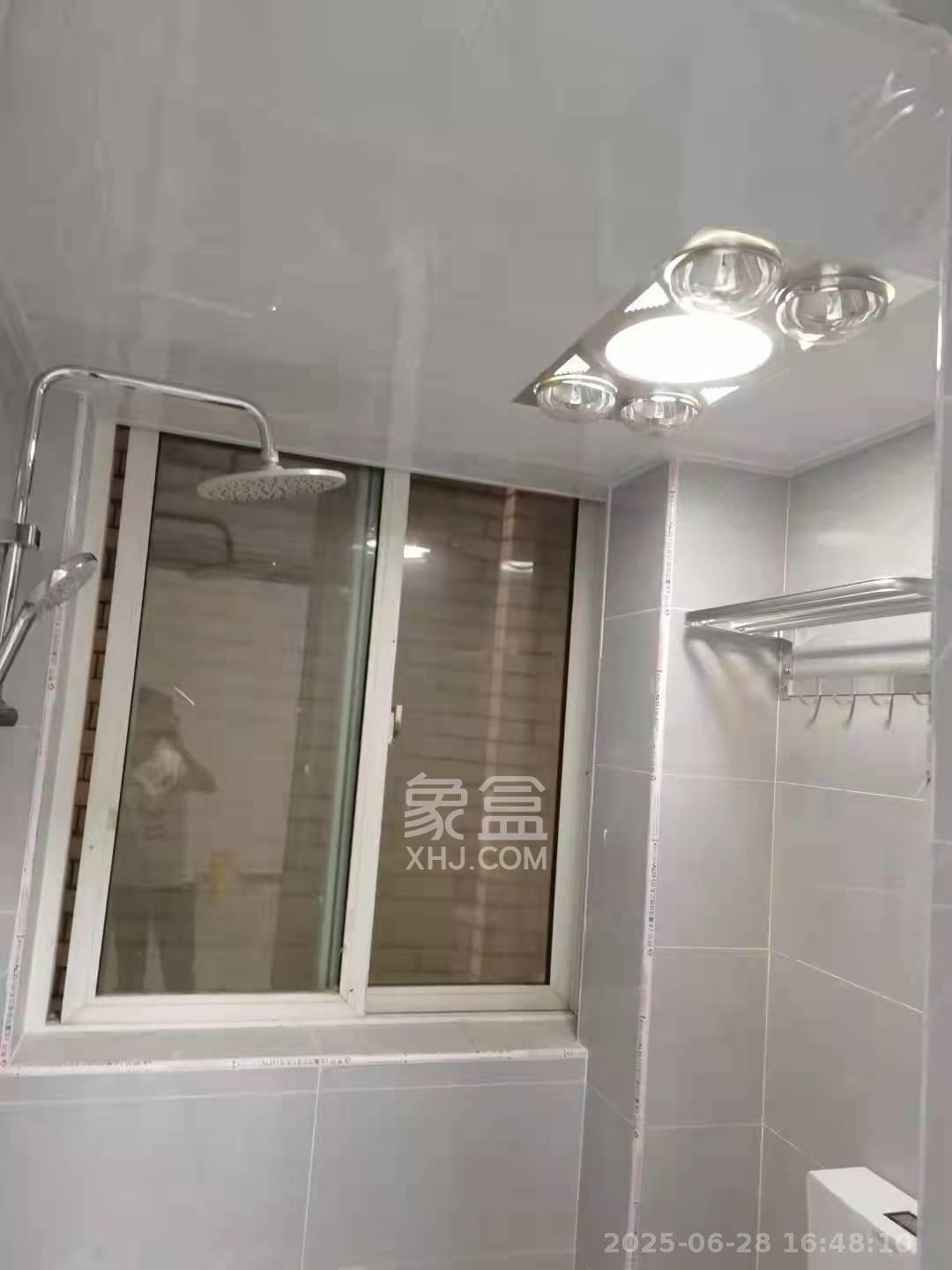 西城公寓 3室2厅2卫 2300.0元/月 西城公寓 3室2厅2卫 2300.0元/月室内图