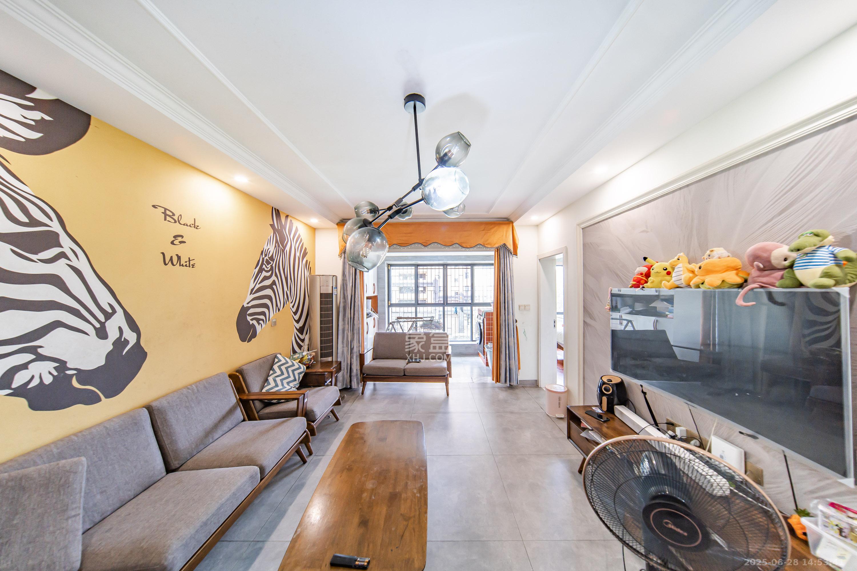 兰亭湾畔 3室2厅1卫 76.8万 兰亭湾畔 3室2厅1卫 76.8万客厅