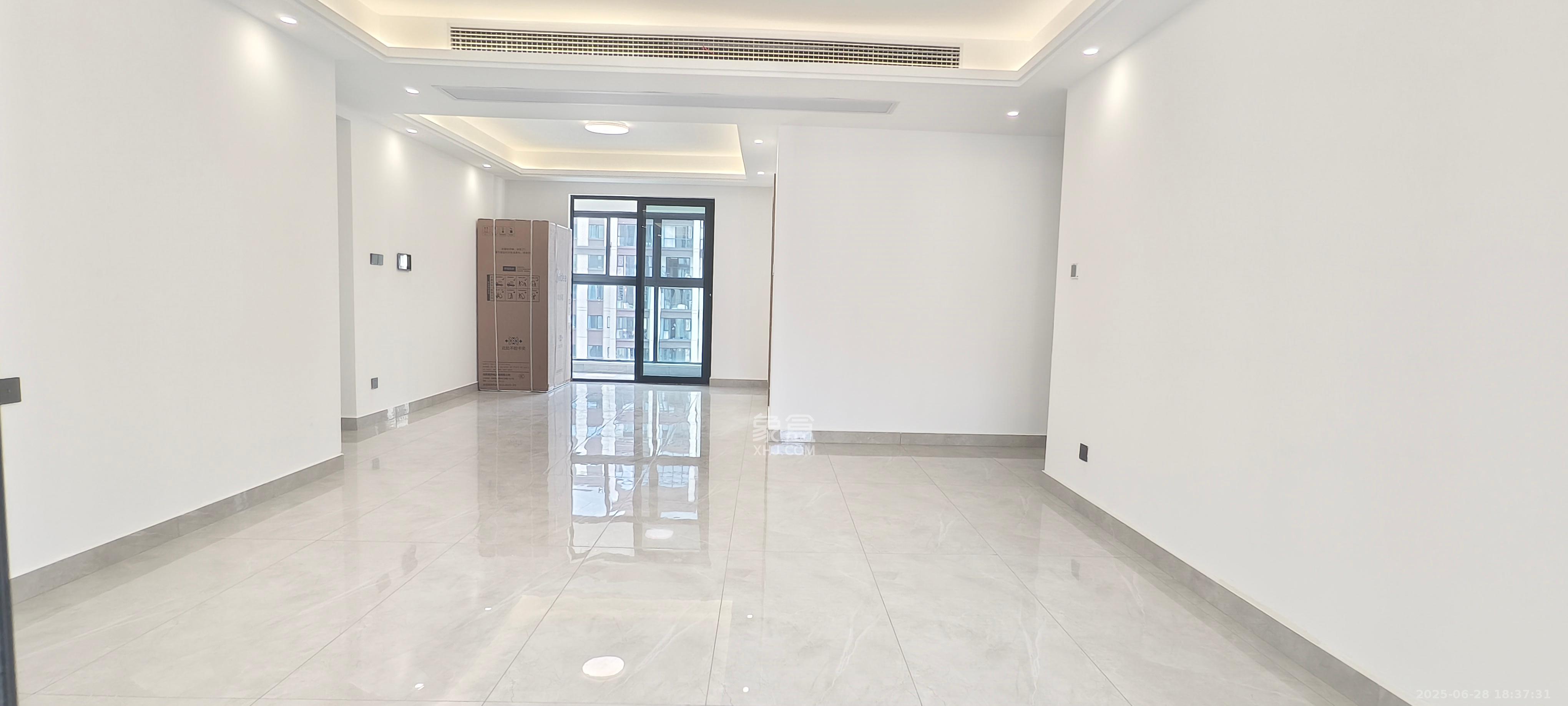 金富湘江悦城  5室2厅1卫    3900.0元/月 金富湘江悦城  5室2厅1卫    3900.0元/月室内图