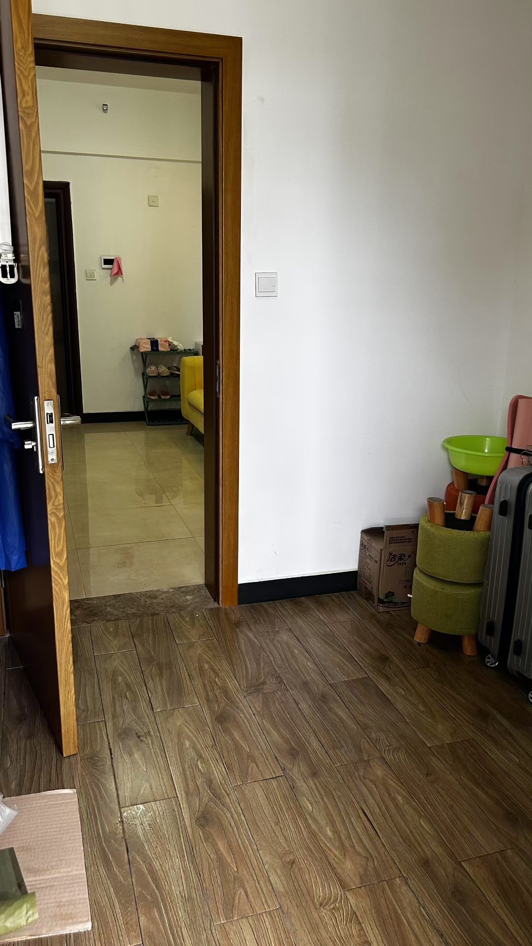珠江愉景新城  1室1厅1卫   1300.00元/月室内图