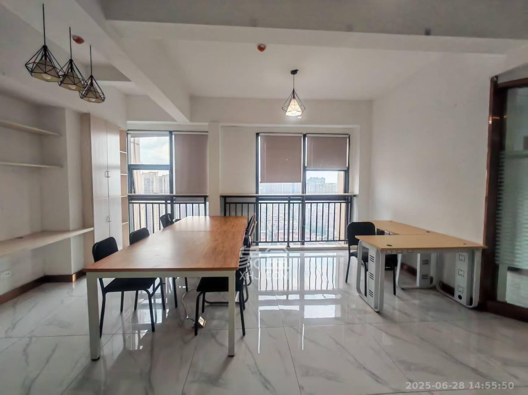 万坤图财富广场 2室1厅1卫 4500.0元/月 万坤图财富广场 2室1厅1卫 4500.0元/月室内图