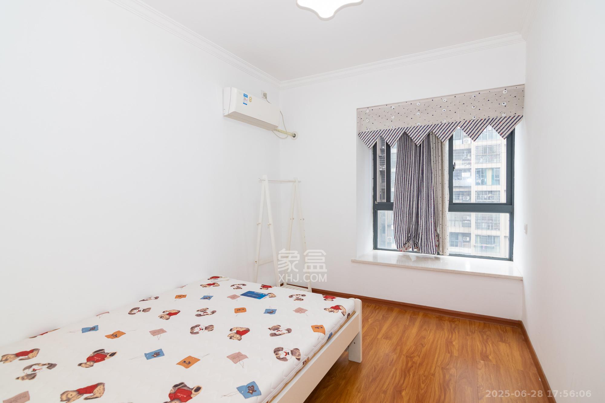 联诚国际城  3室2厅2卫    66.0万 联诚国际城  3室2厅2卫    66.0万卧室