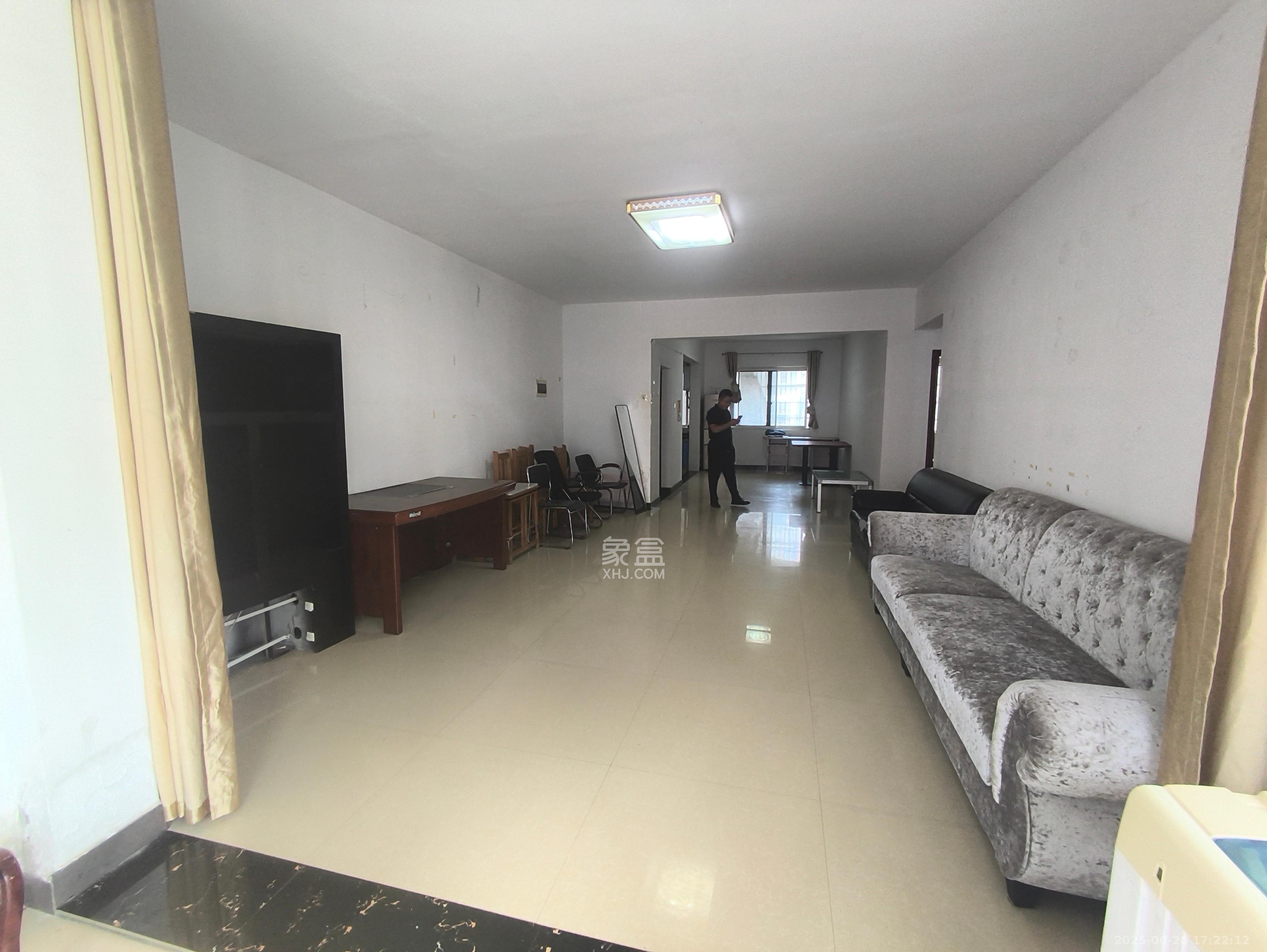 景上鑫苑 4室2厅2卫 2500.0元/月 景上鑫苑 4室2厅2卫 2500.0元/月室内图