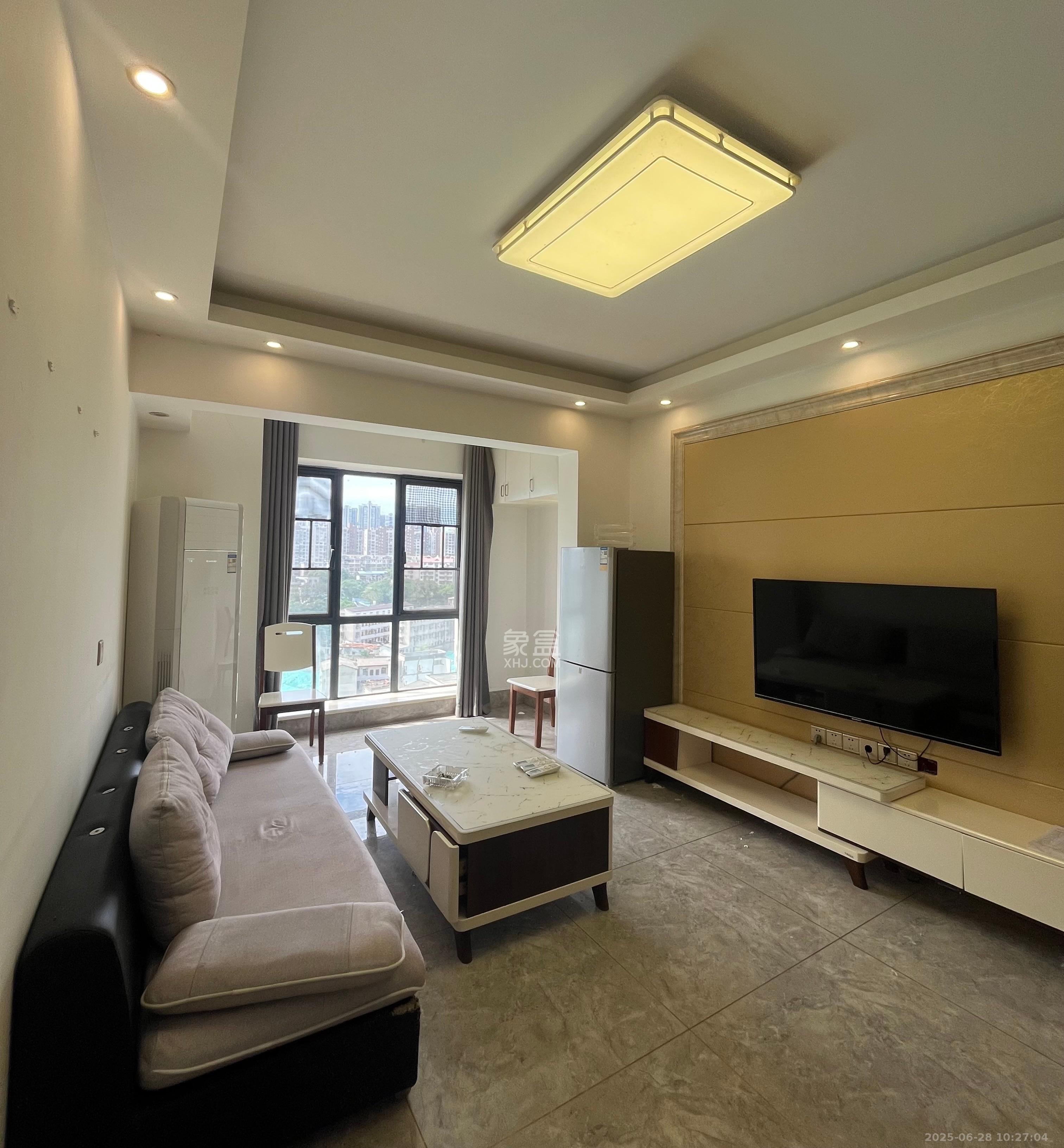 叠彩兰亭 3室2厅1卫 2500.0元/月 叠彩兰亭 3室2厅1卫 2500.0元/月室内图