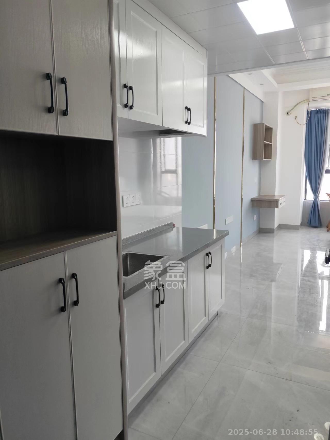 梅溪湖家居建材城  1室1厅1卫    1500.0元/月 梅溪湖家居建材城  1室1厅1卫    1500.0元/月室内图