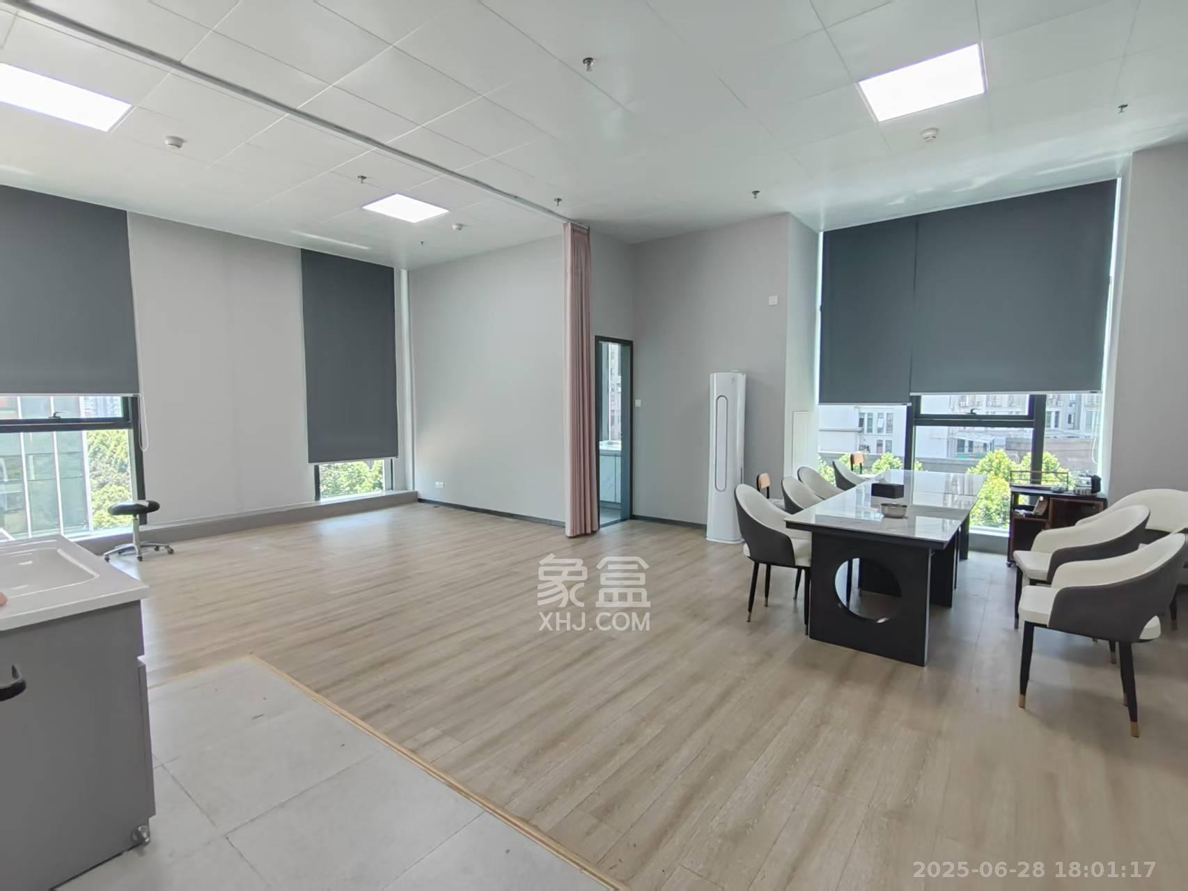 广大商务大厦 1室1厅1卫 3500.0元/月 广大商务大厦 1室1厅1卫 3500.0元/月室内图