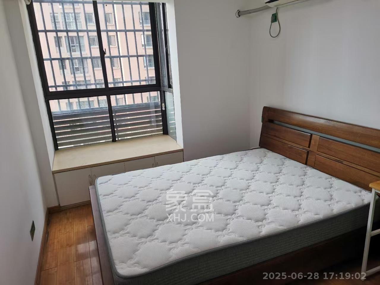 中冶中央公园  3室2厅2卫   3200.00元/月室内图