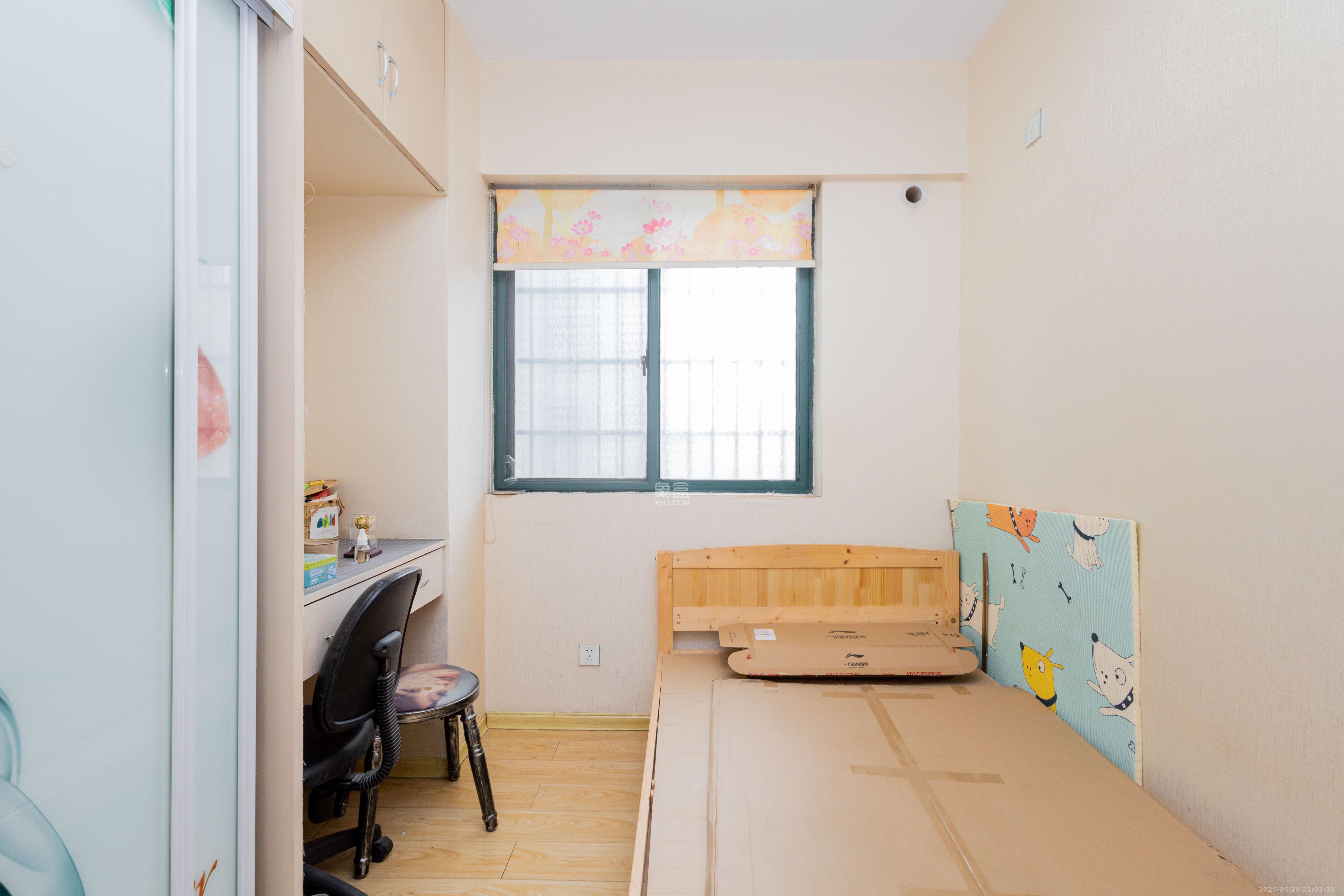 华天LOHO小镇 2室2厅1卫 29.8万 华天LOHO小镇 2室2厅1卫 29.8万卧室