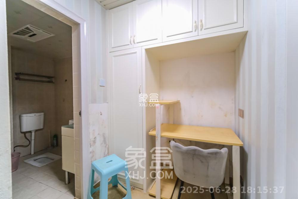 山水湾  2室1厅1卫   1500.00元/月室内图