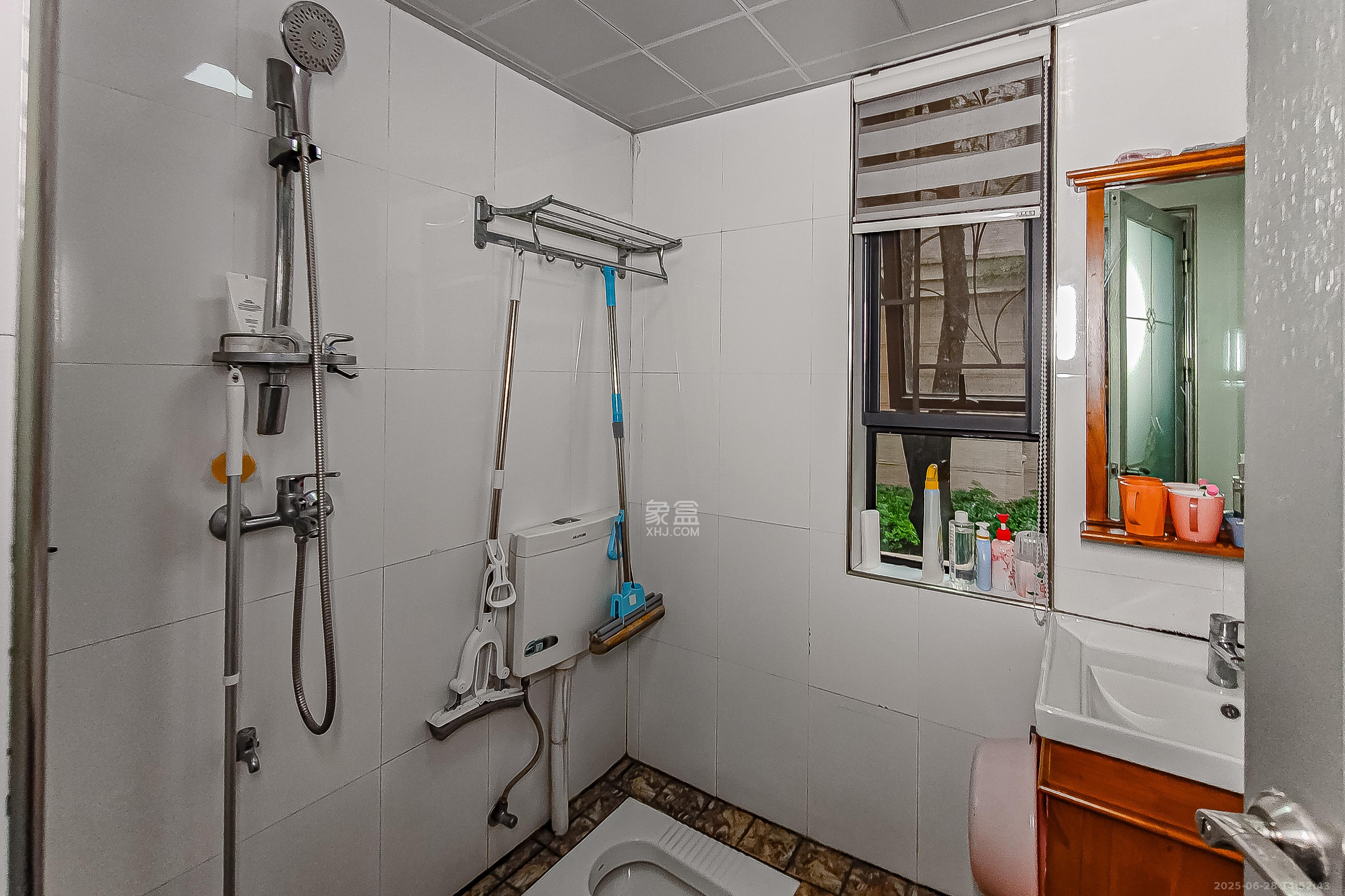 华润凤凰城一期 4室2厅2卫 105.0万 华润凤凰城一期 4室2厅2卫 105.0万卫生间