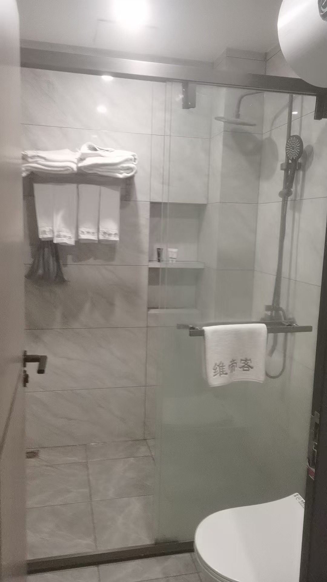 大华锦绣海岸二期  2室1厅1卫   2200.00元/月室内图